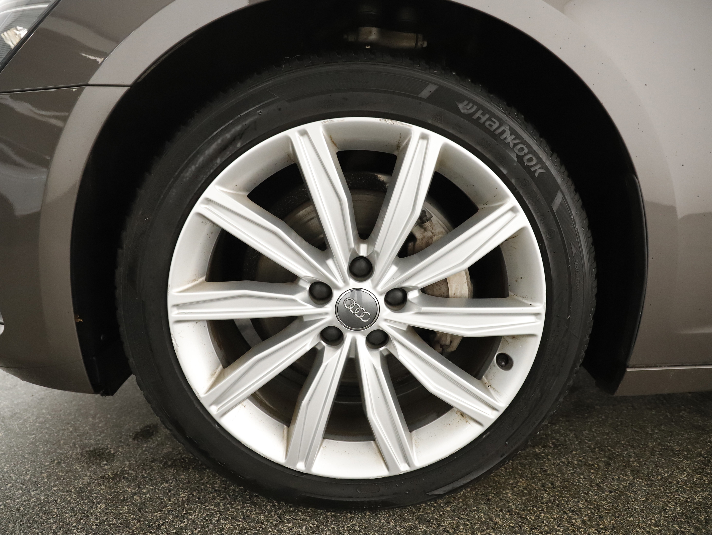 Audi A6 Avant 40 2.0 TDI quattro design | Bild 9 von 28