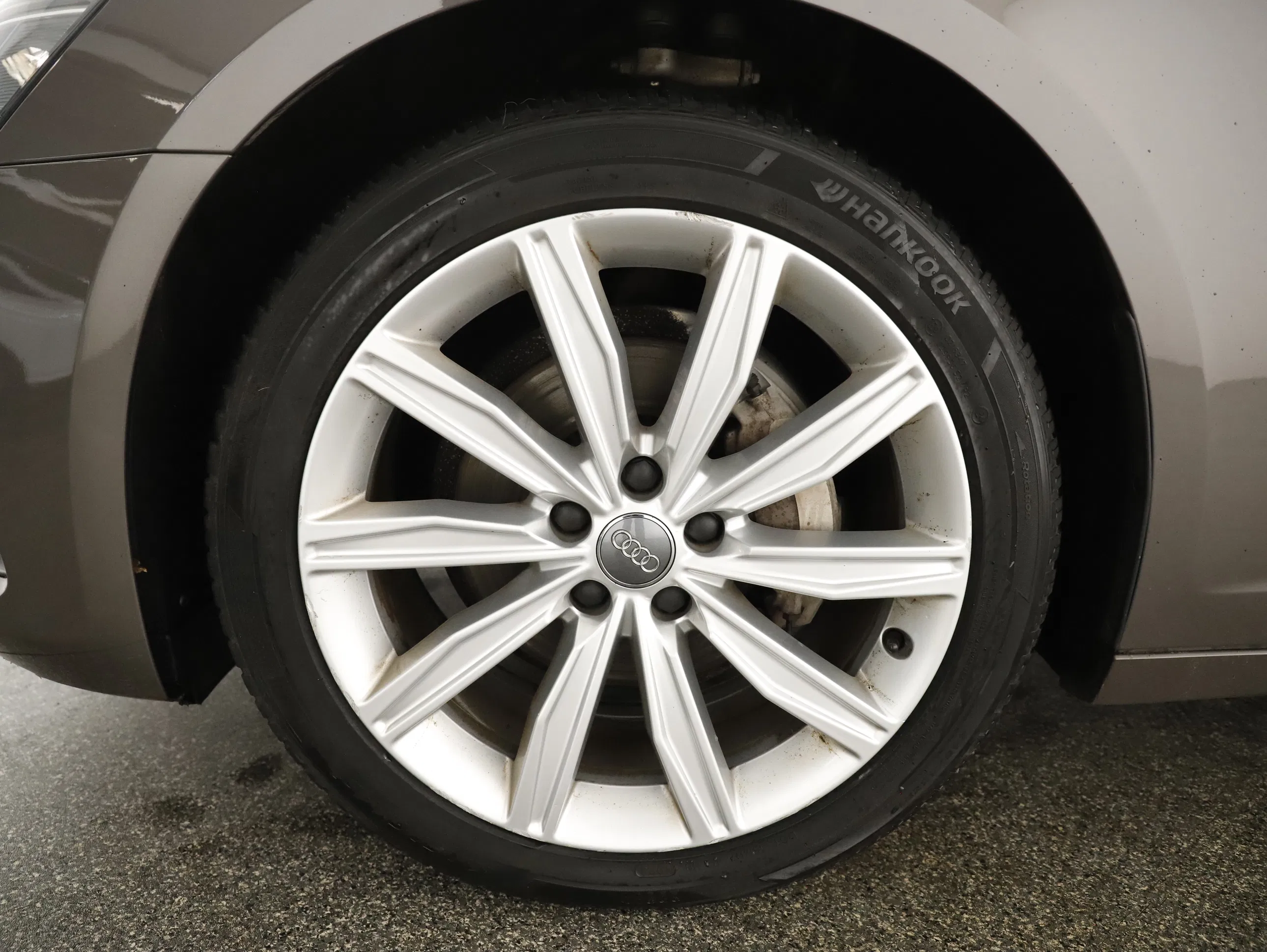 Audi A6 Avant 40 2.0 TDI quattro design | Bild 9 von 28