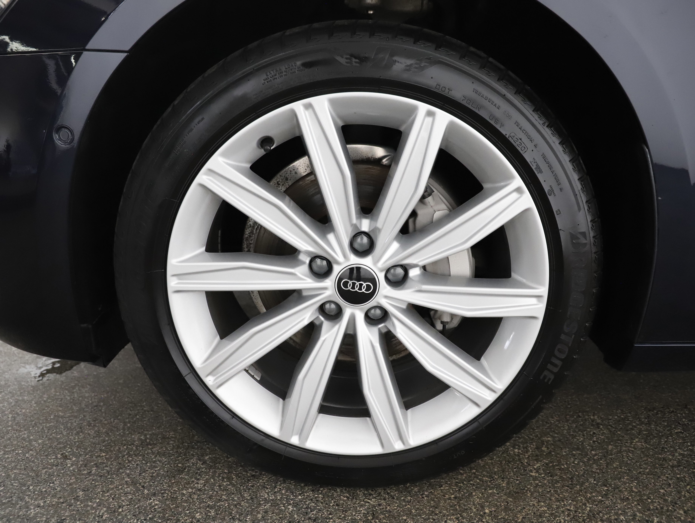 Audi A6 Avant 40 2.0 TDI quattro design | Bild 4 von 26