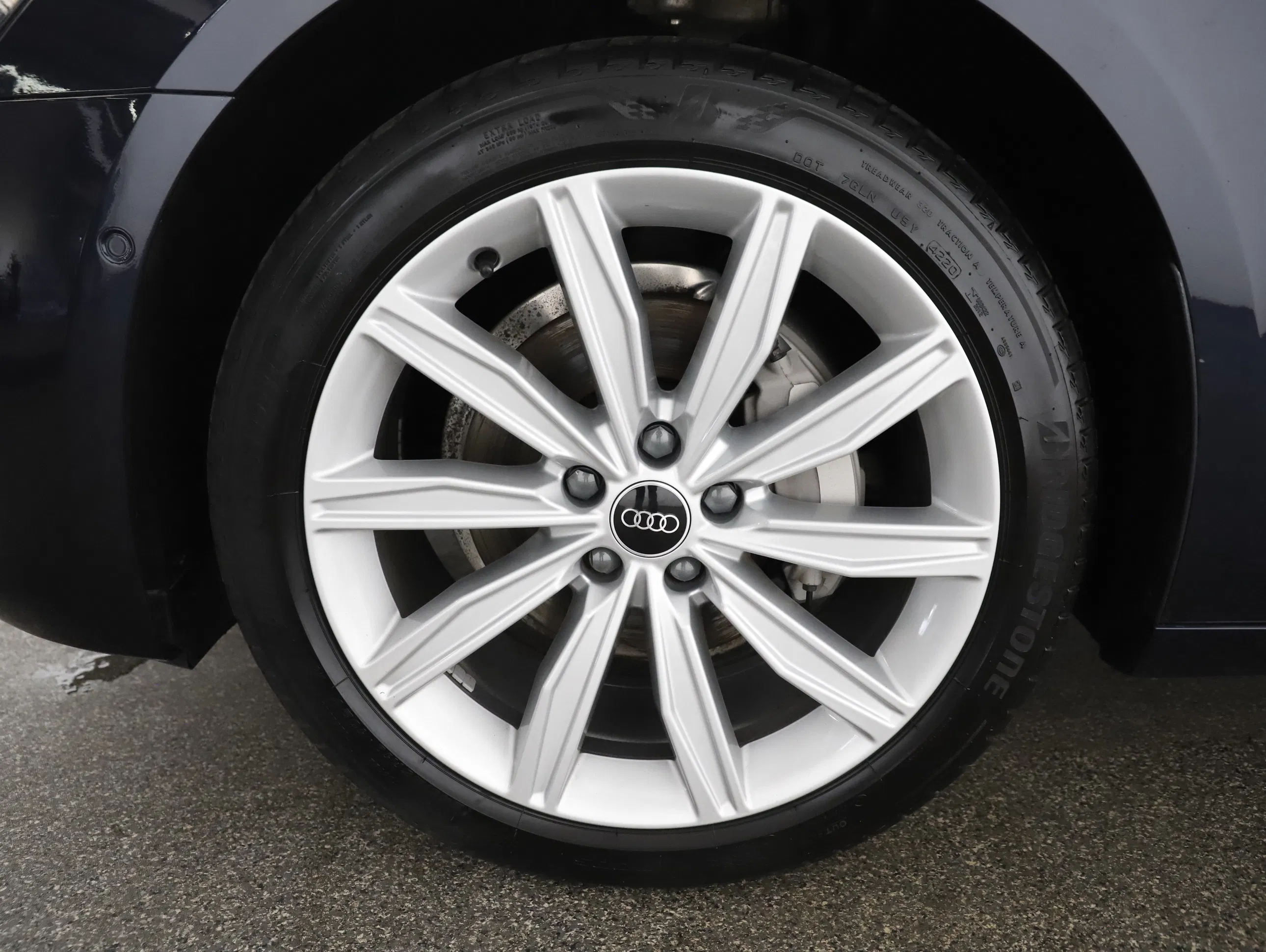 Audi A6 Avant 40 2.0 TDI quattro design | Bild 4 von 26