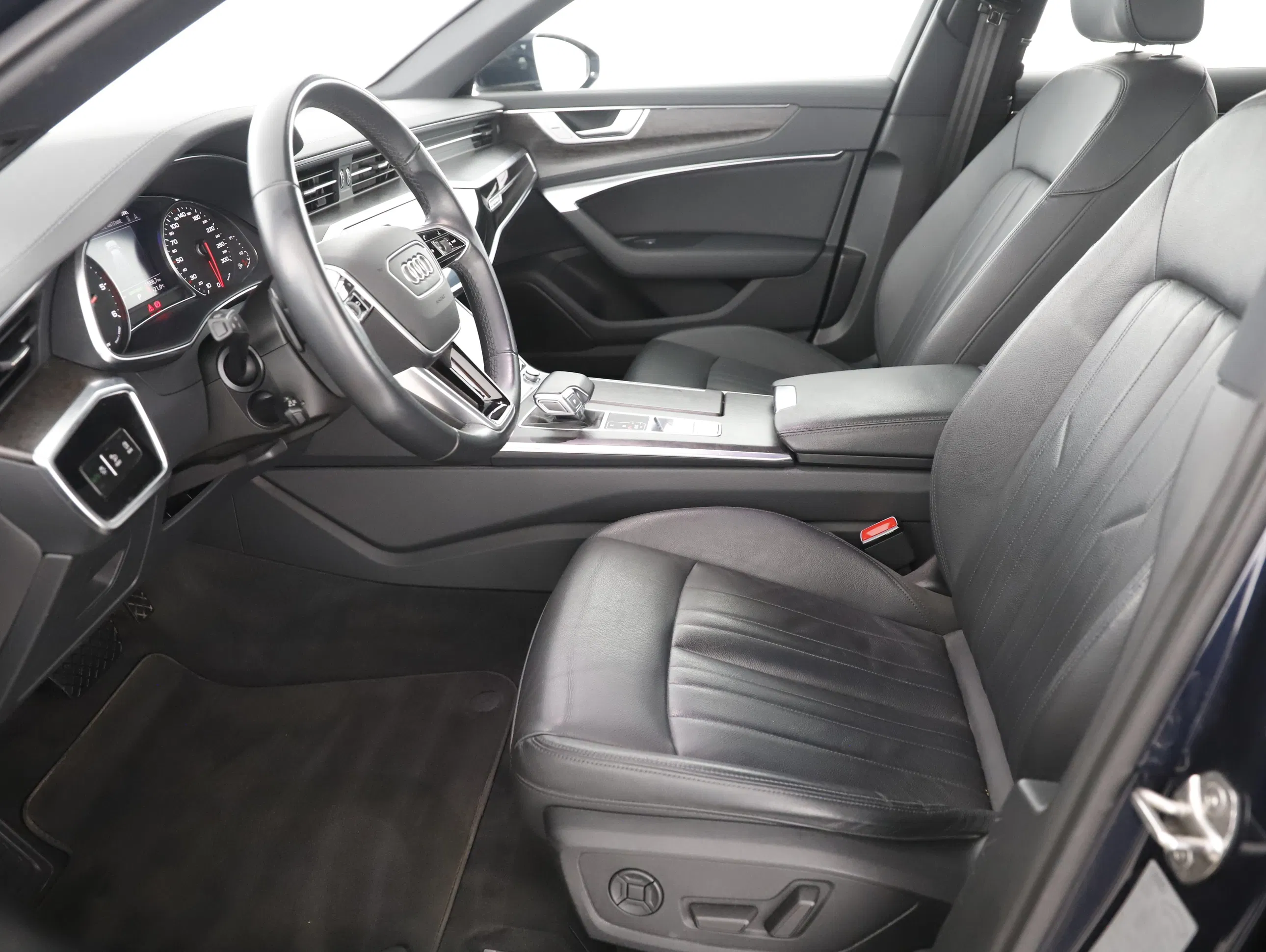 Audi A6 Avant 40 2.0 TDI quattro design | Bild 8 von 26