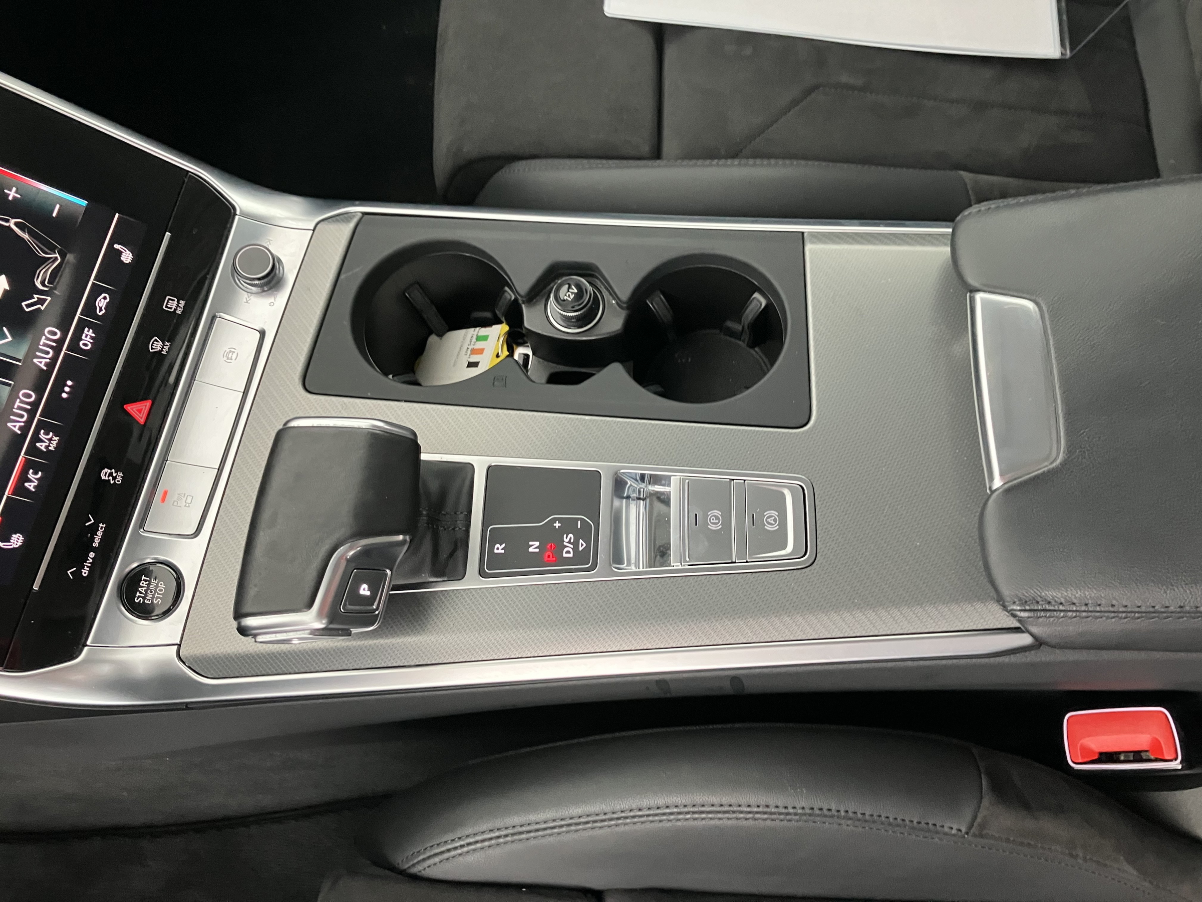 Audi A6 Avant 35 2.0 TDI sport | Bild 14 von 25