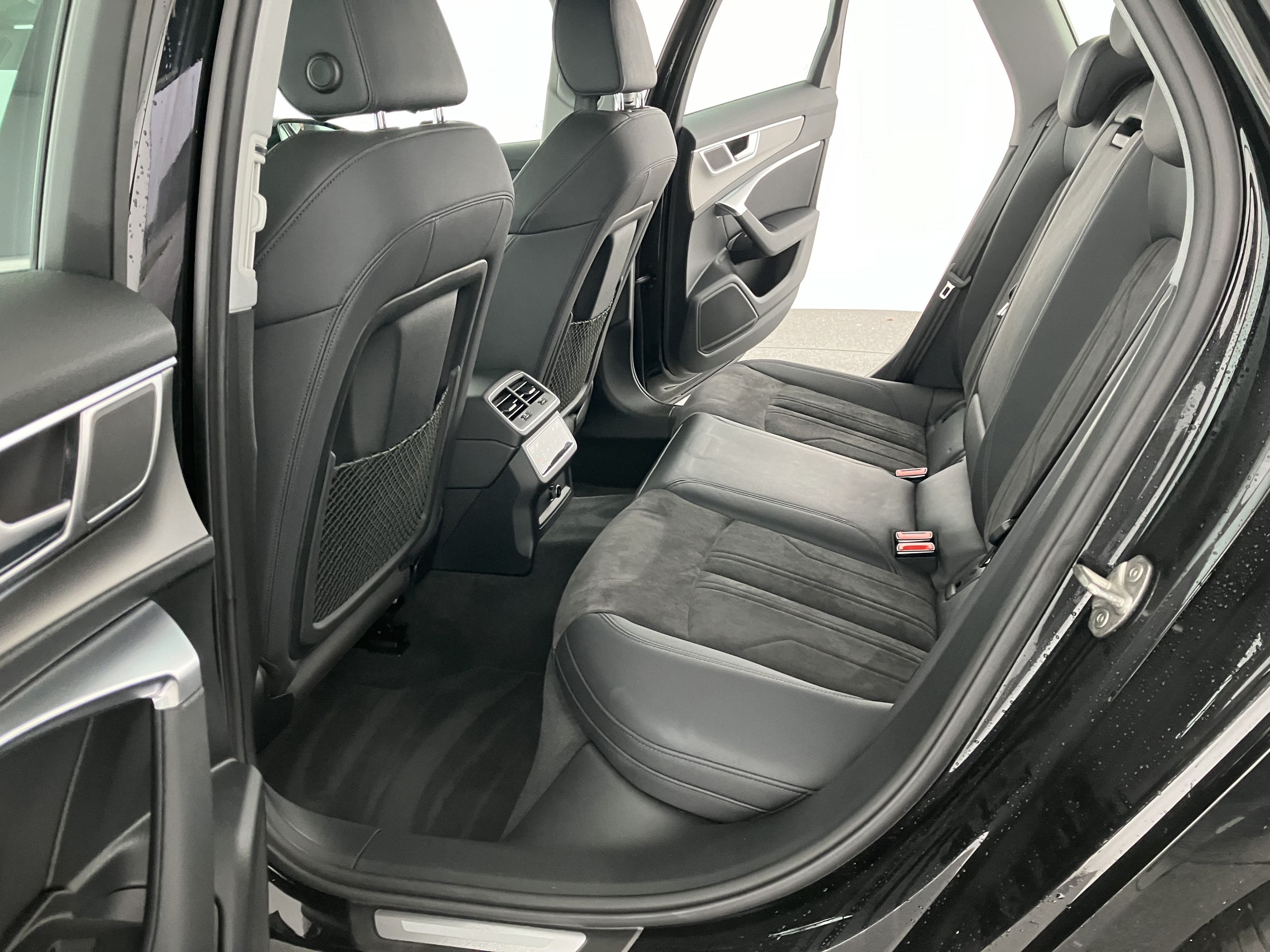 Audi A6 Avant 35 2.0 TDI sport | Bild 22 von 25