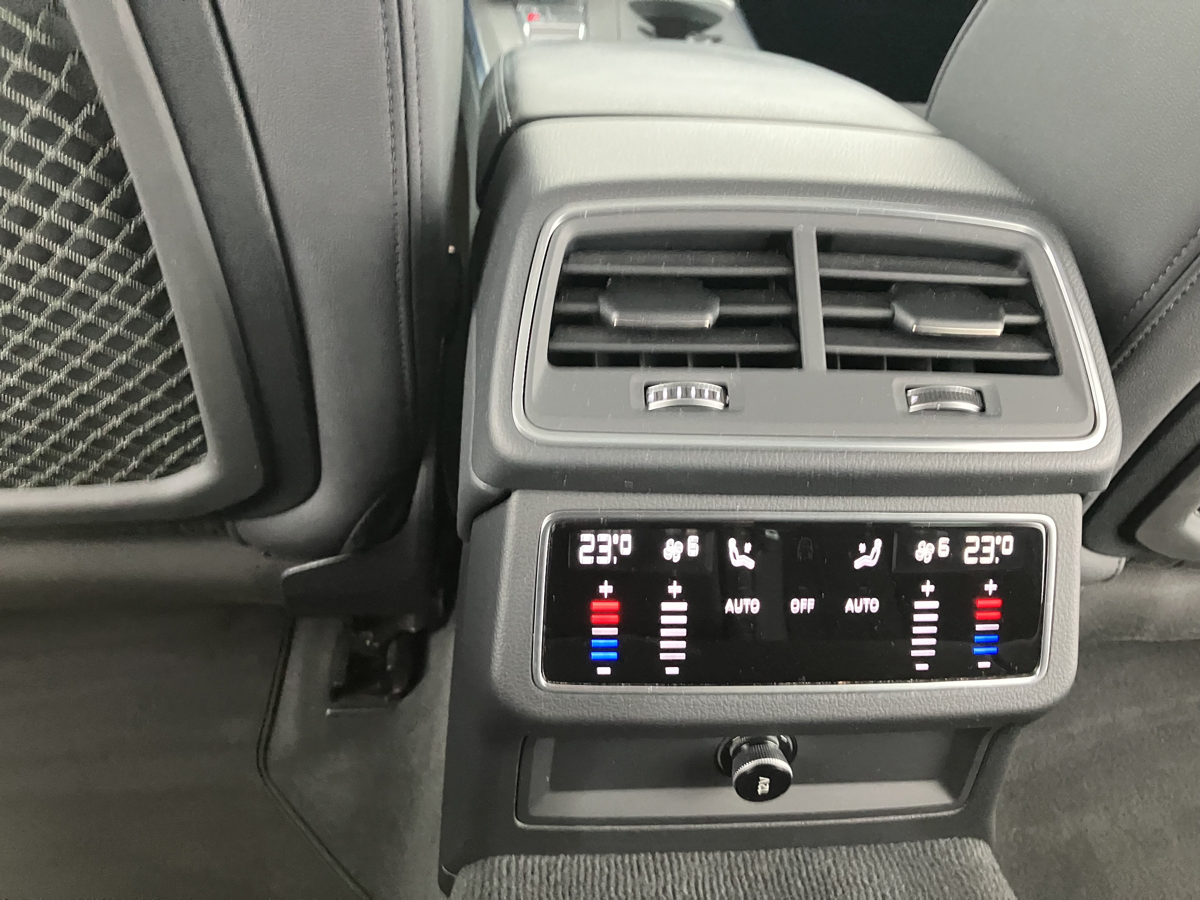 Audi A6 Avant 35 2.0 TDI sport | Bild 23 von 25