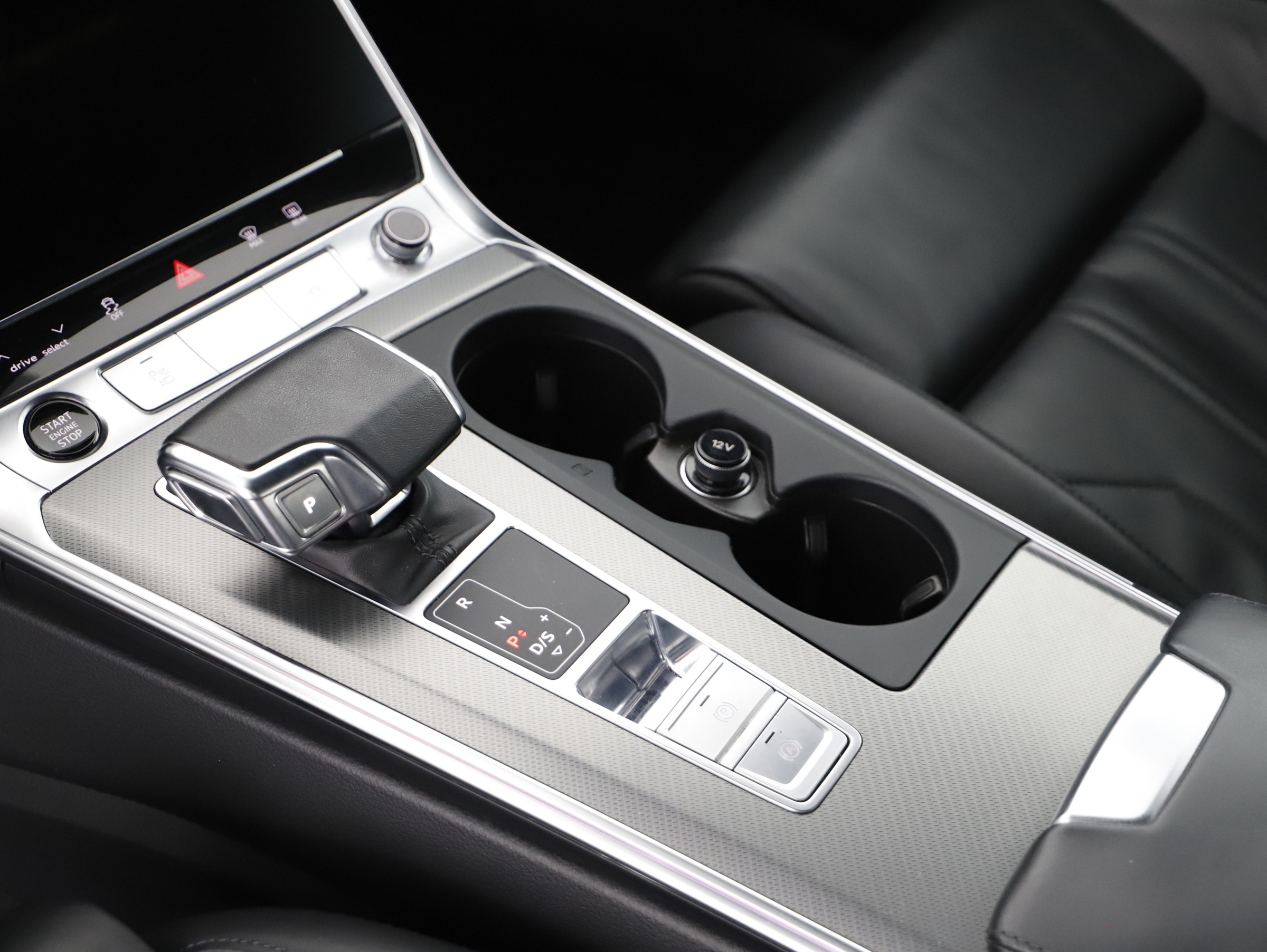 Audi A6 40 2.0 TDI quattro sport | Bild 12 von 21