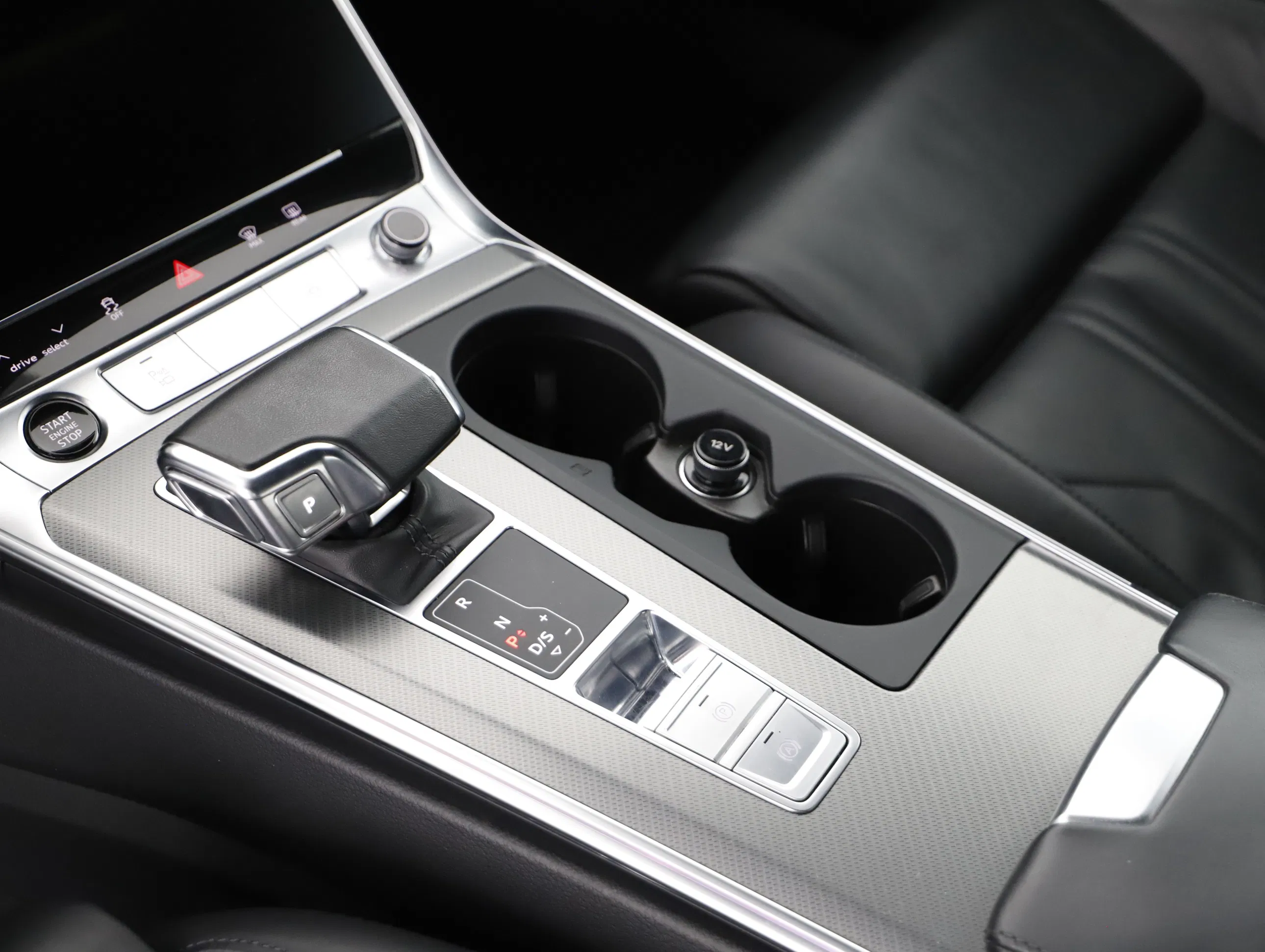Audi A6 40 2.0 TDI quattro sport | Bild 12 von 21