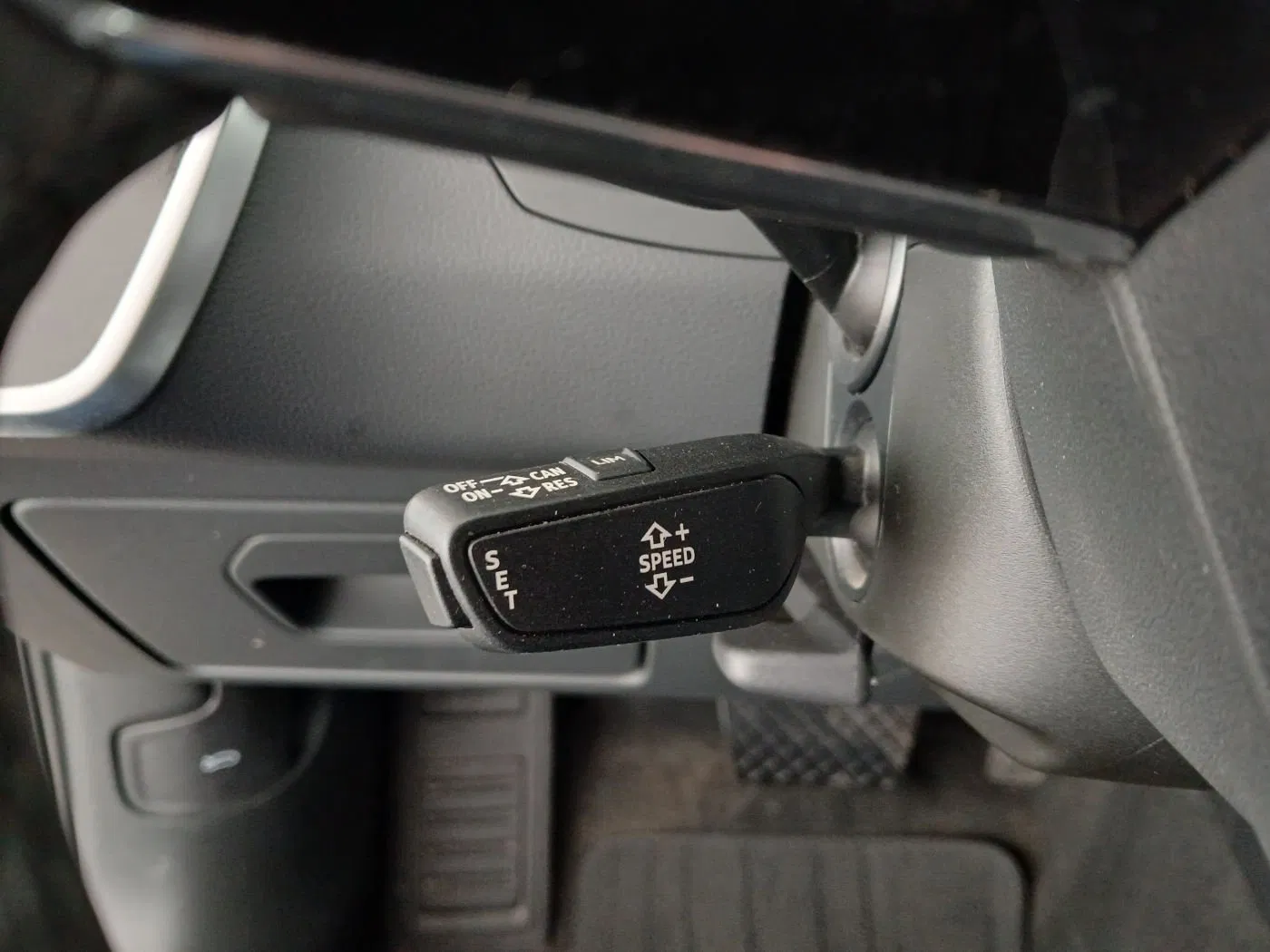 Audi A6 Avant 35 2.0 TDI sport | Bild 14 von 26