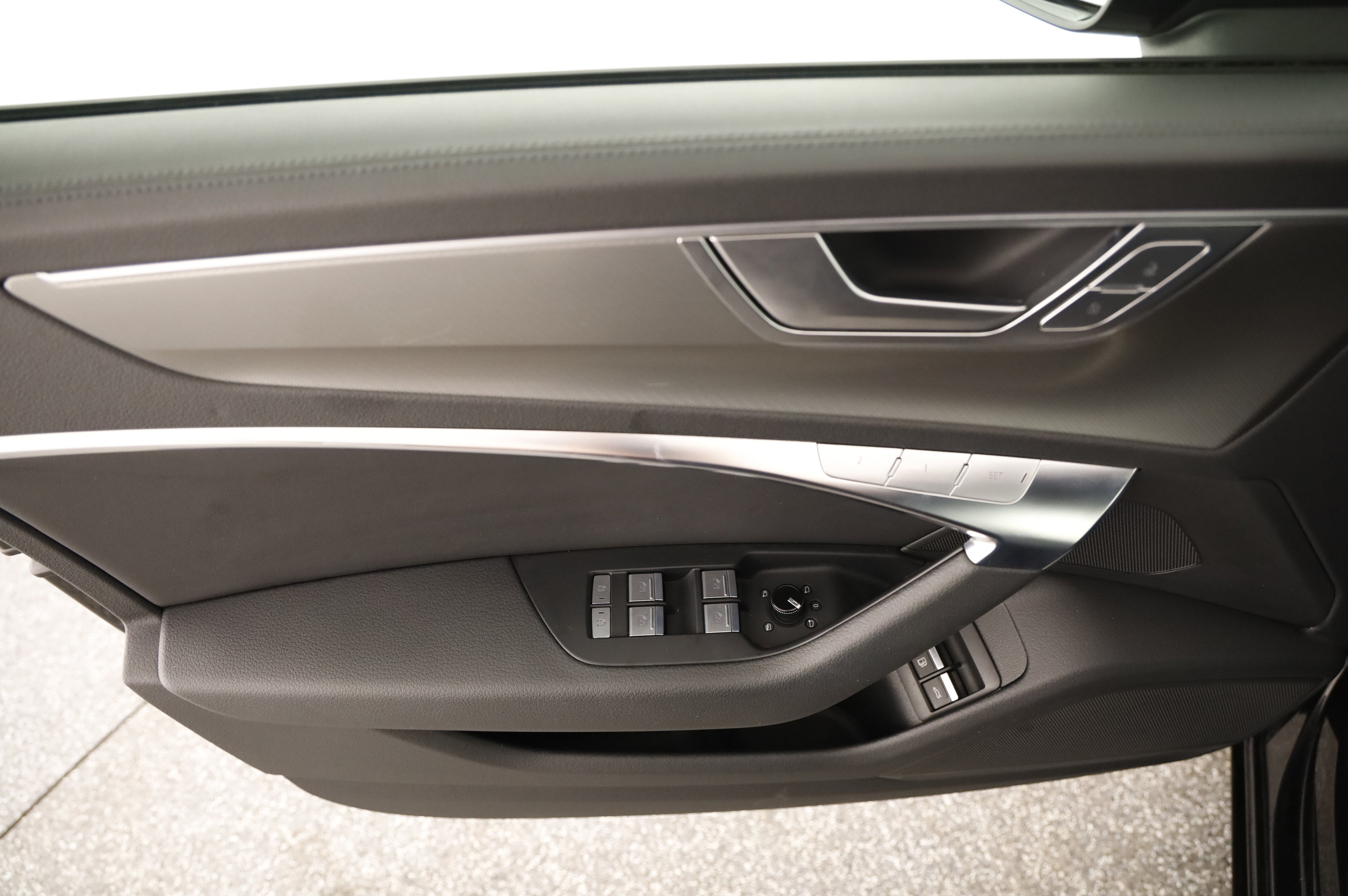 Audi A6 50 2.0 TFSI e quattro design | Bild 13 von 31