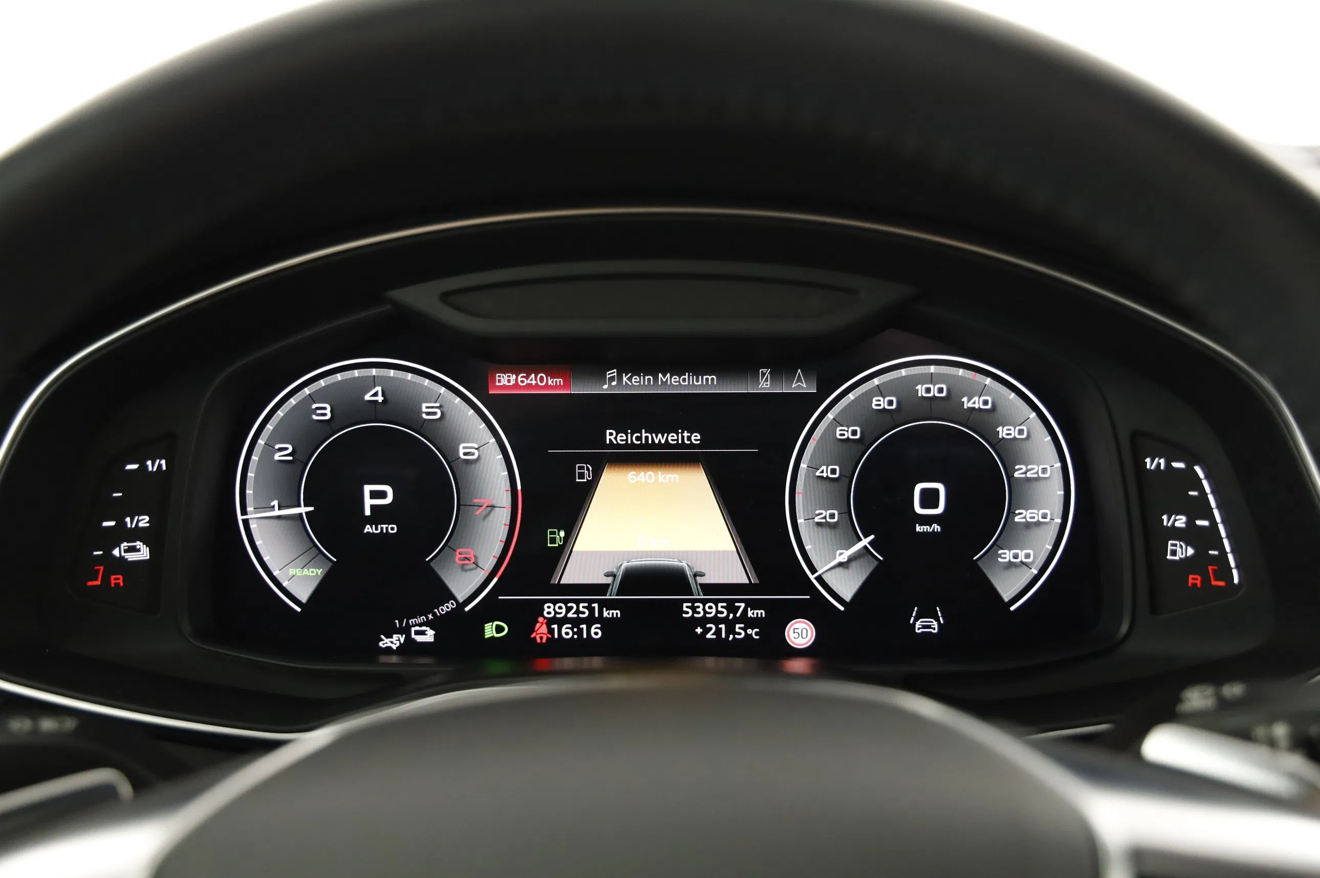 Audi A6 50 2.0 TFSI e quattro design | Bild 18 von 31