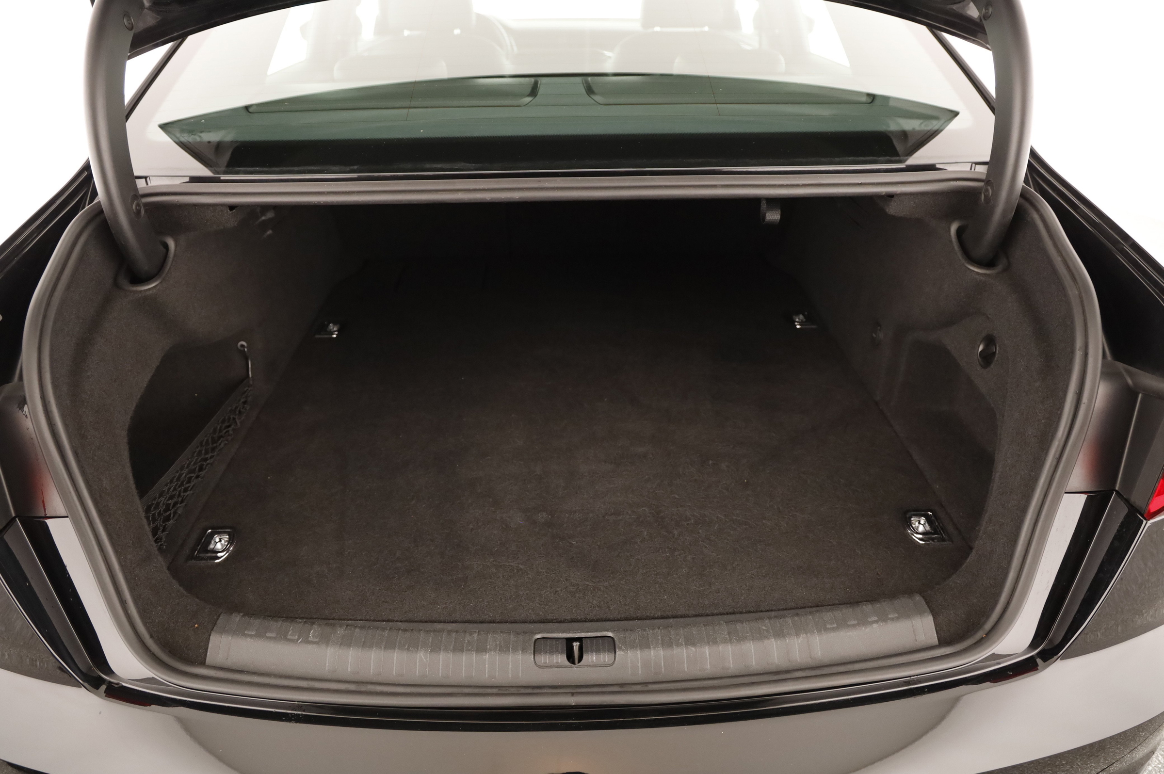 Audi A6 50 2.0 TFSI e quattro design | Bild 29 von 31