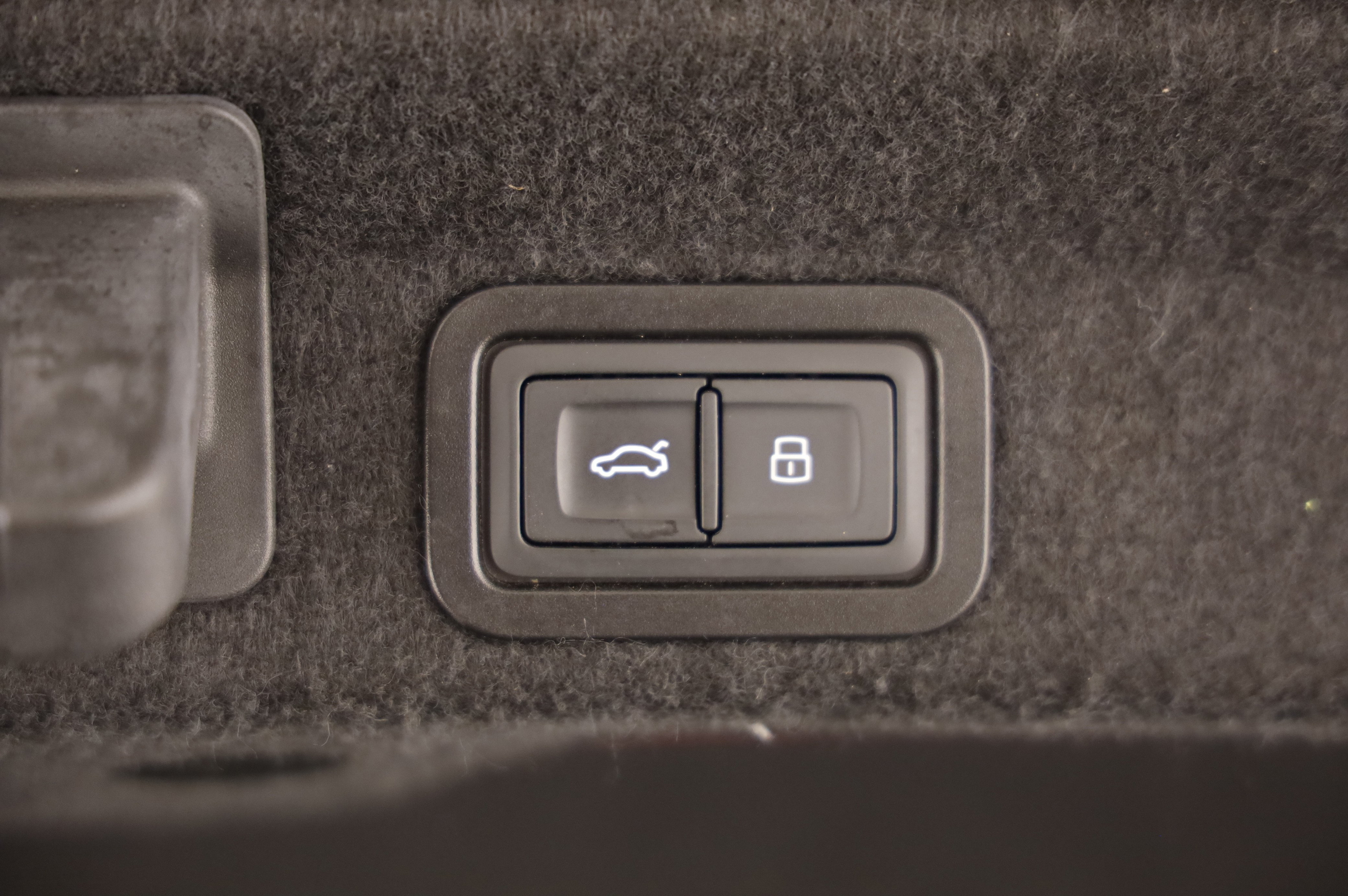 Audi A6 50 2.0 TFSI e quattro design | Bild 30 von 31