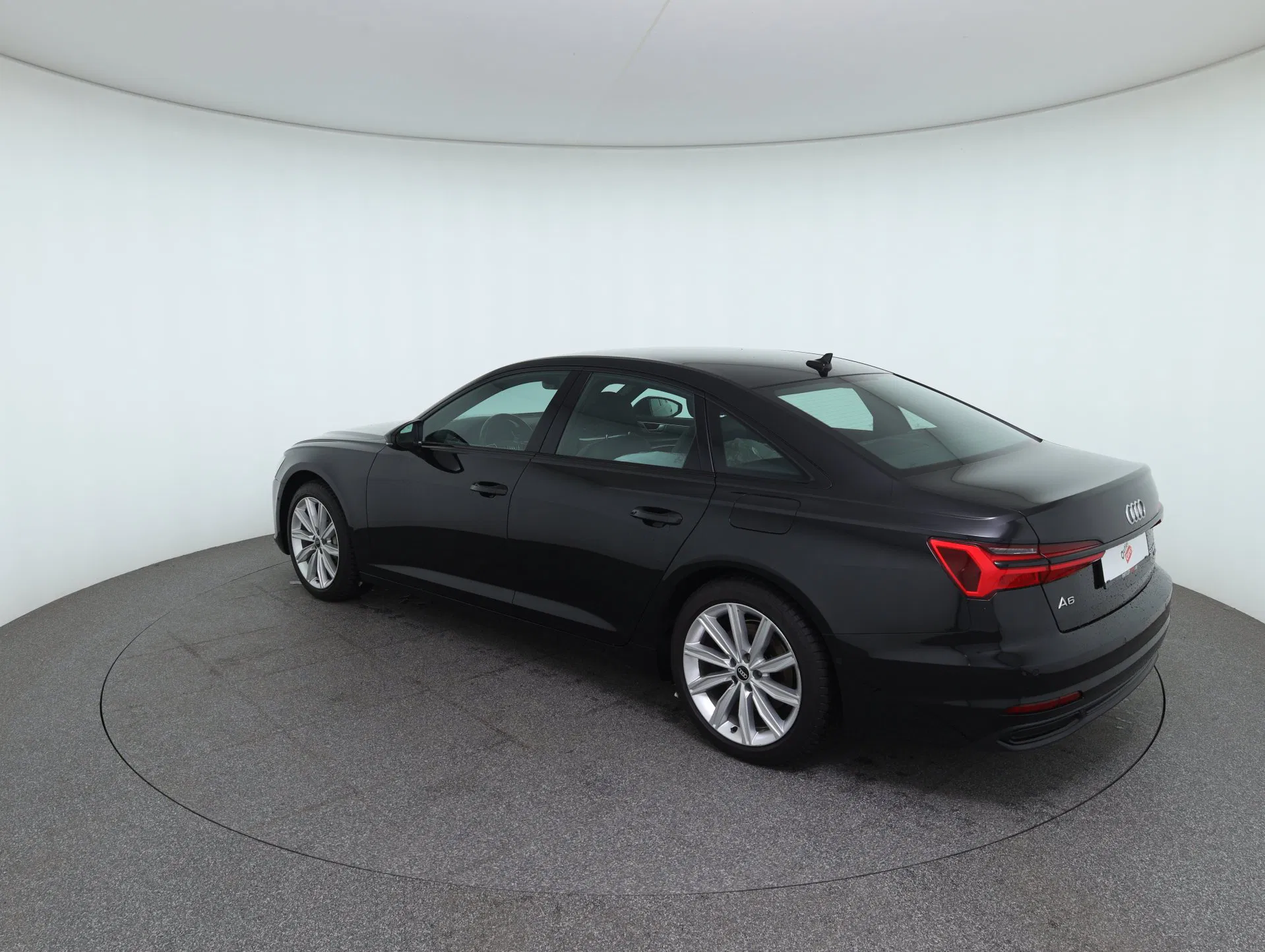 Audi A6 50 2.0 TFSI e quattro design | Bild 8 von 31