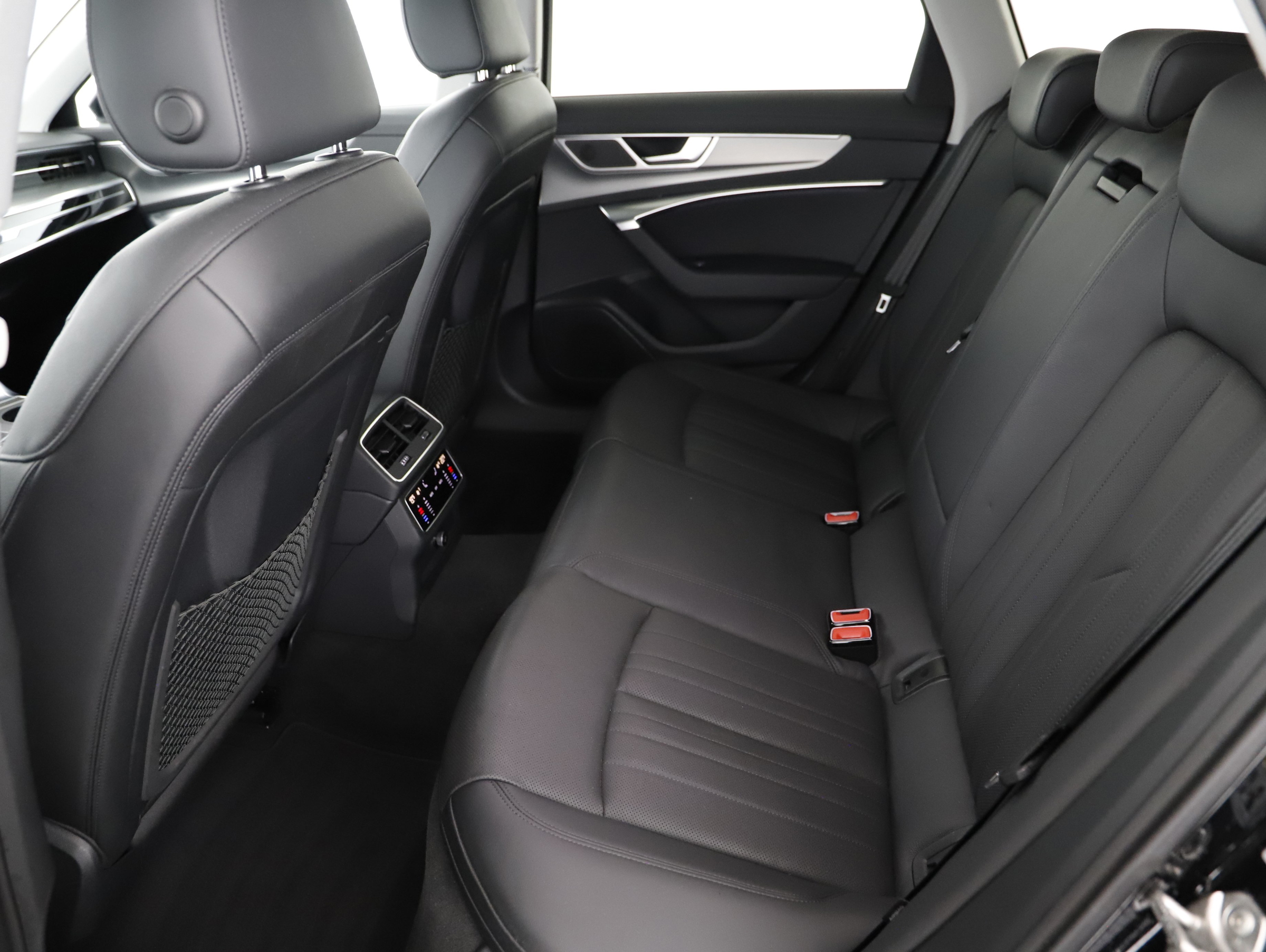 Audi A6 Avant 35 2.0 TDI design | Bild 18 von 22