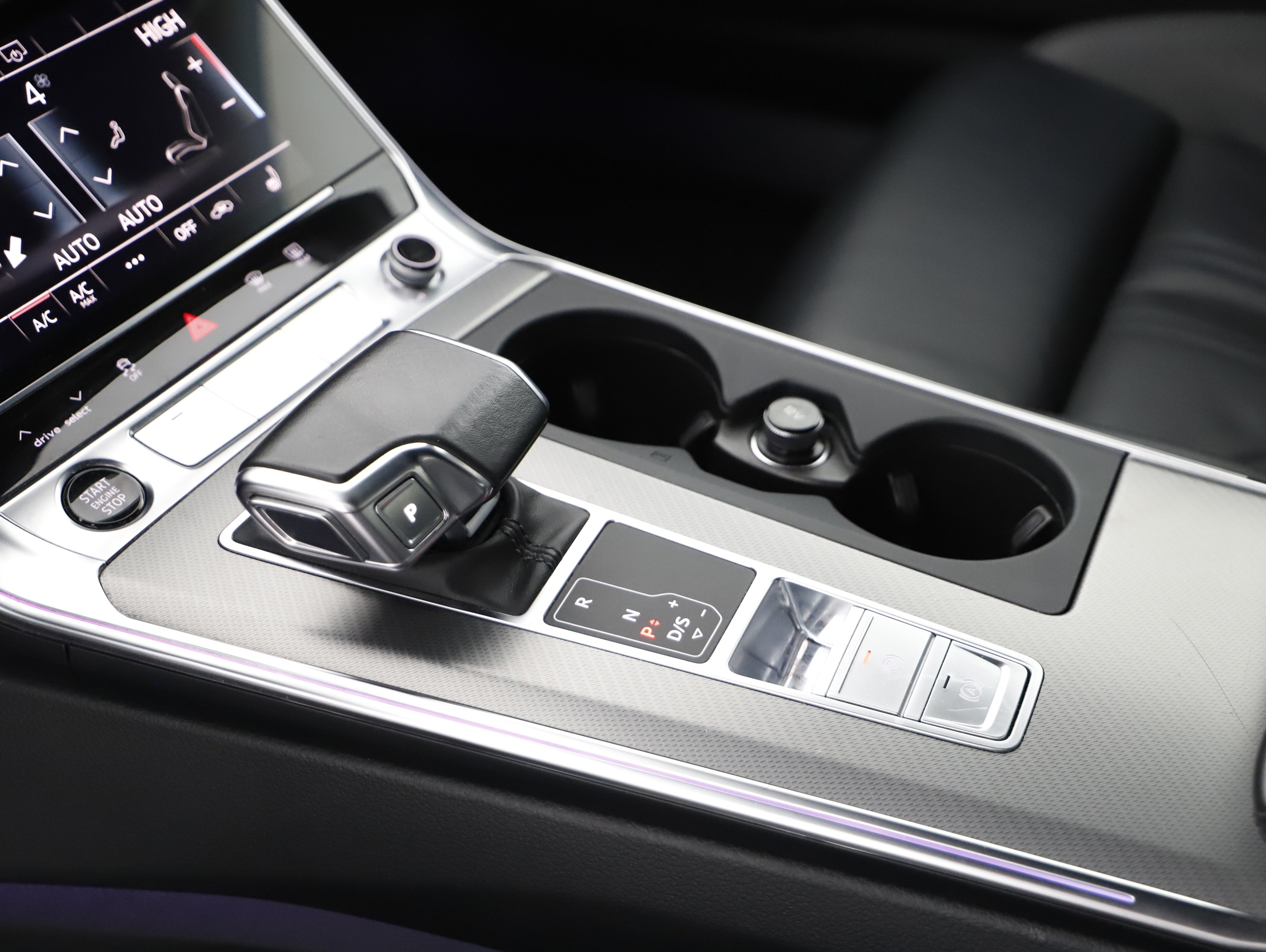 Audi A6 40 2.0 TDI quattro sport | Bild 13 von 27