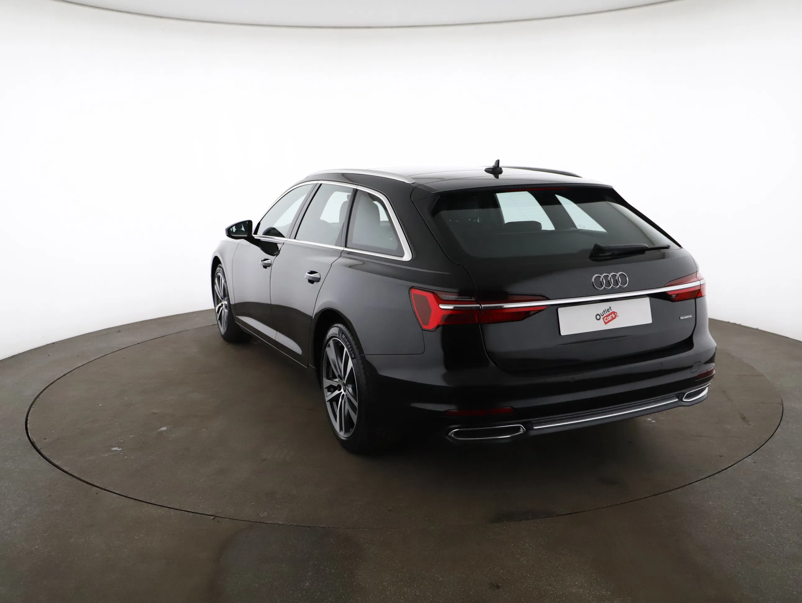 Audi A6 Avant 40 2.0 TDI quattro design | Bild 19 von 23