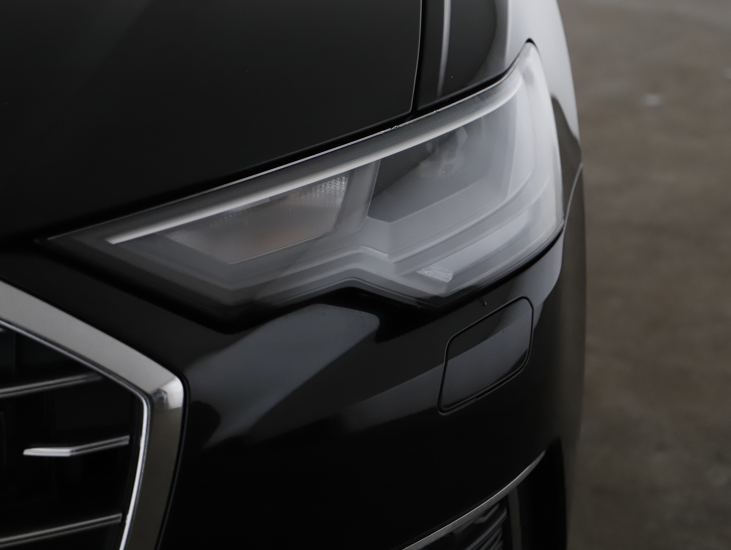 Audi A6 Avant 40 2.0 TDI quattro design | Bild 21 von 23