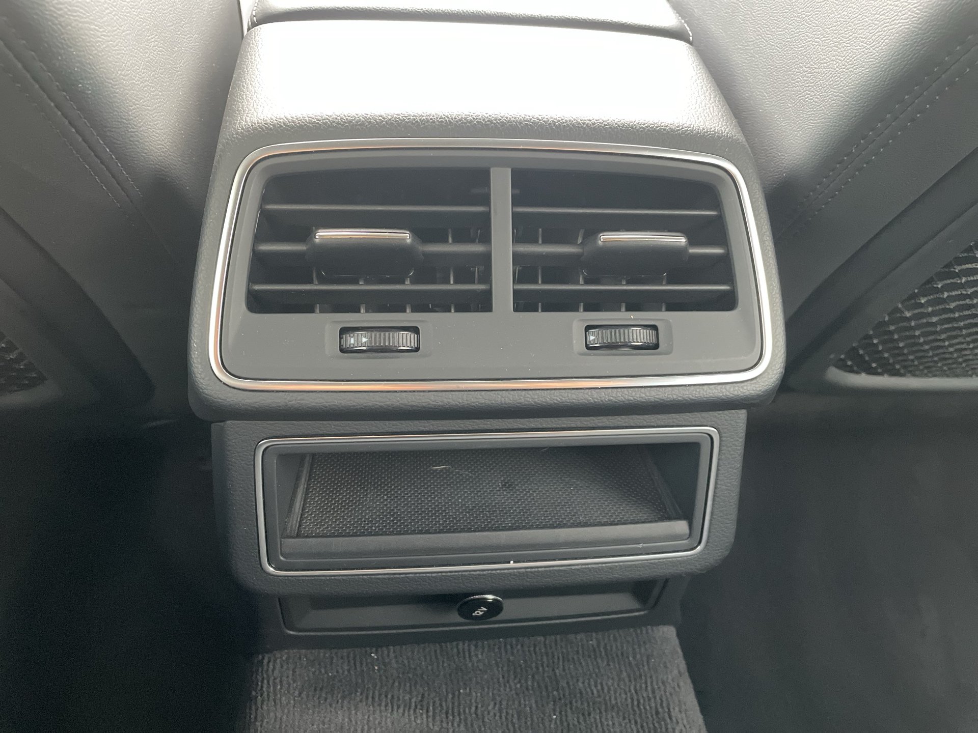 Audi A6 Avant 40 2.0 TDI sport | Bild 25 von 29