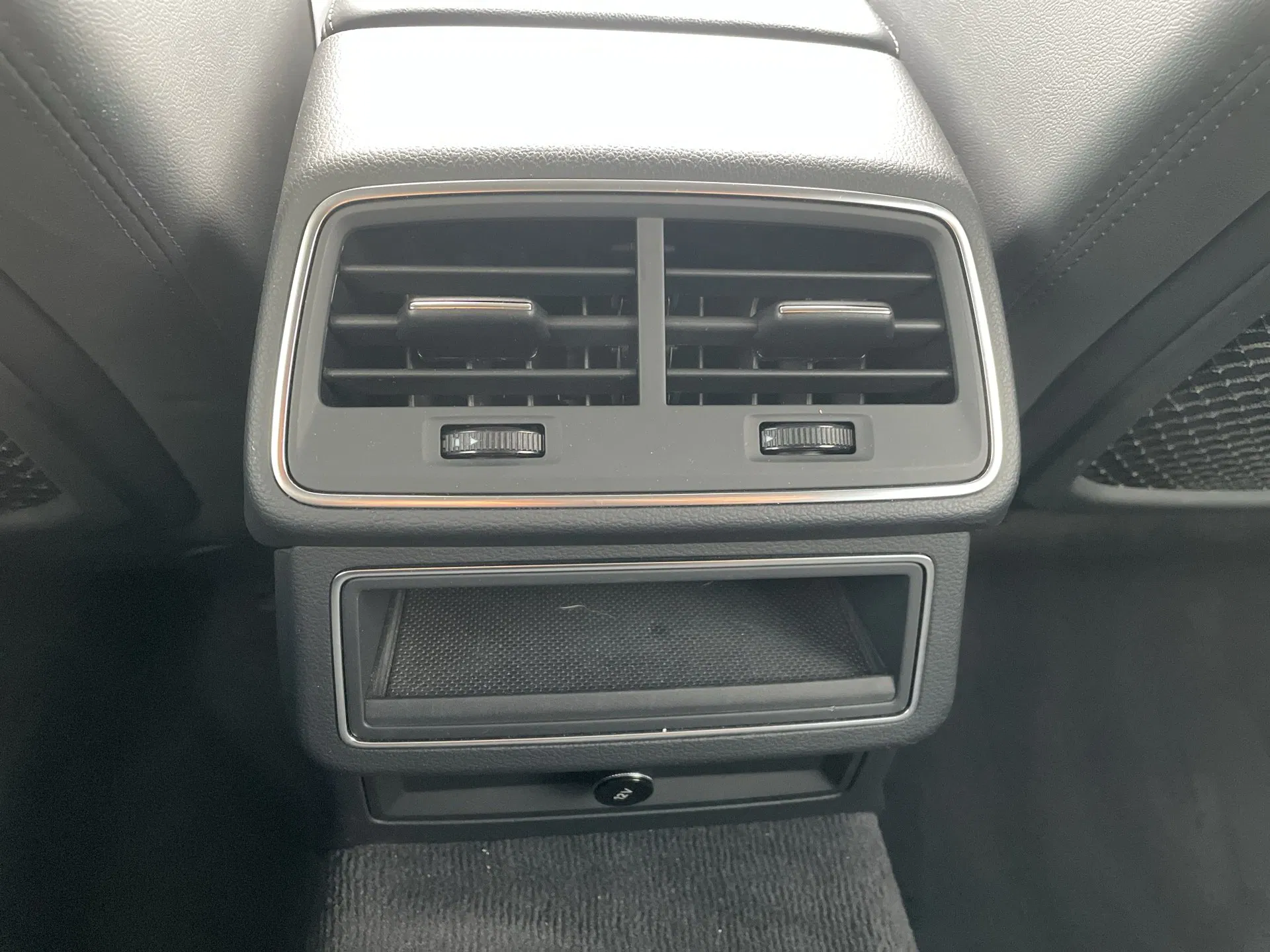 Audi A6 Avant 40 2.0 TDI sport | Bild 25 von 29