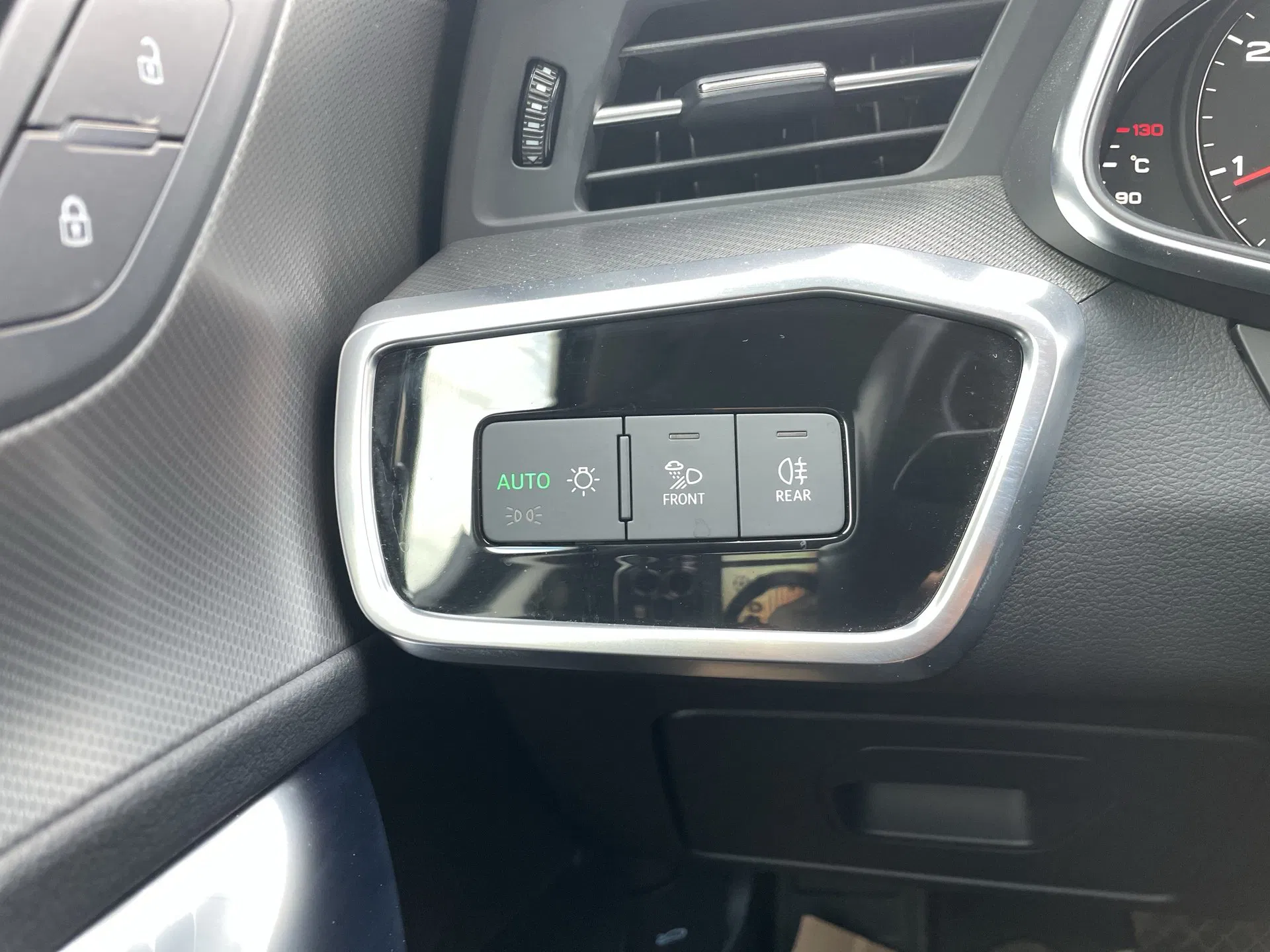 Audi A6 Avant 40 2.0 TDI sport | Bild 9 von 29