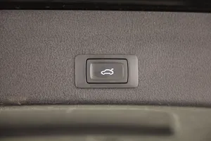 Audi A6 Avant 45 3.0 TDI quattro sport | Thumbnail 22 von 31