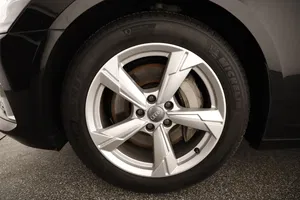 Audi A6 Avant 45 3.0 TDI quattro sport | Thumbnail 4 von 31