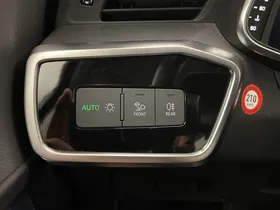 Audi A6 Avant 40 TDI quattro | Thumbnail 11 von 28