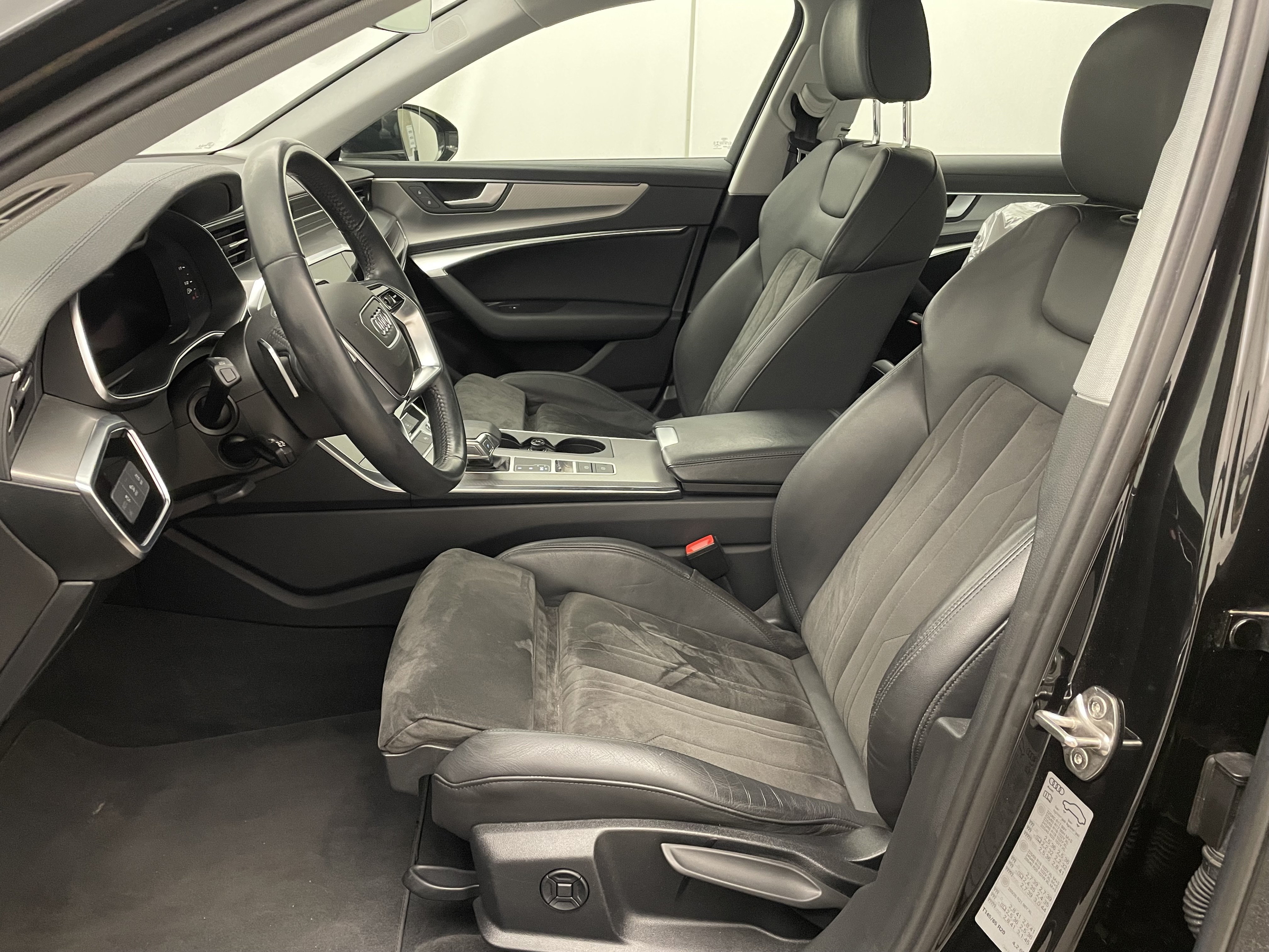 Audi A6 Avant 40 TDI quattro | Bild 12 von 28