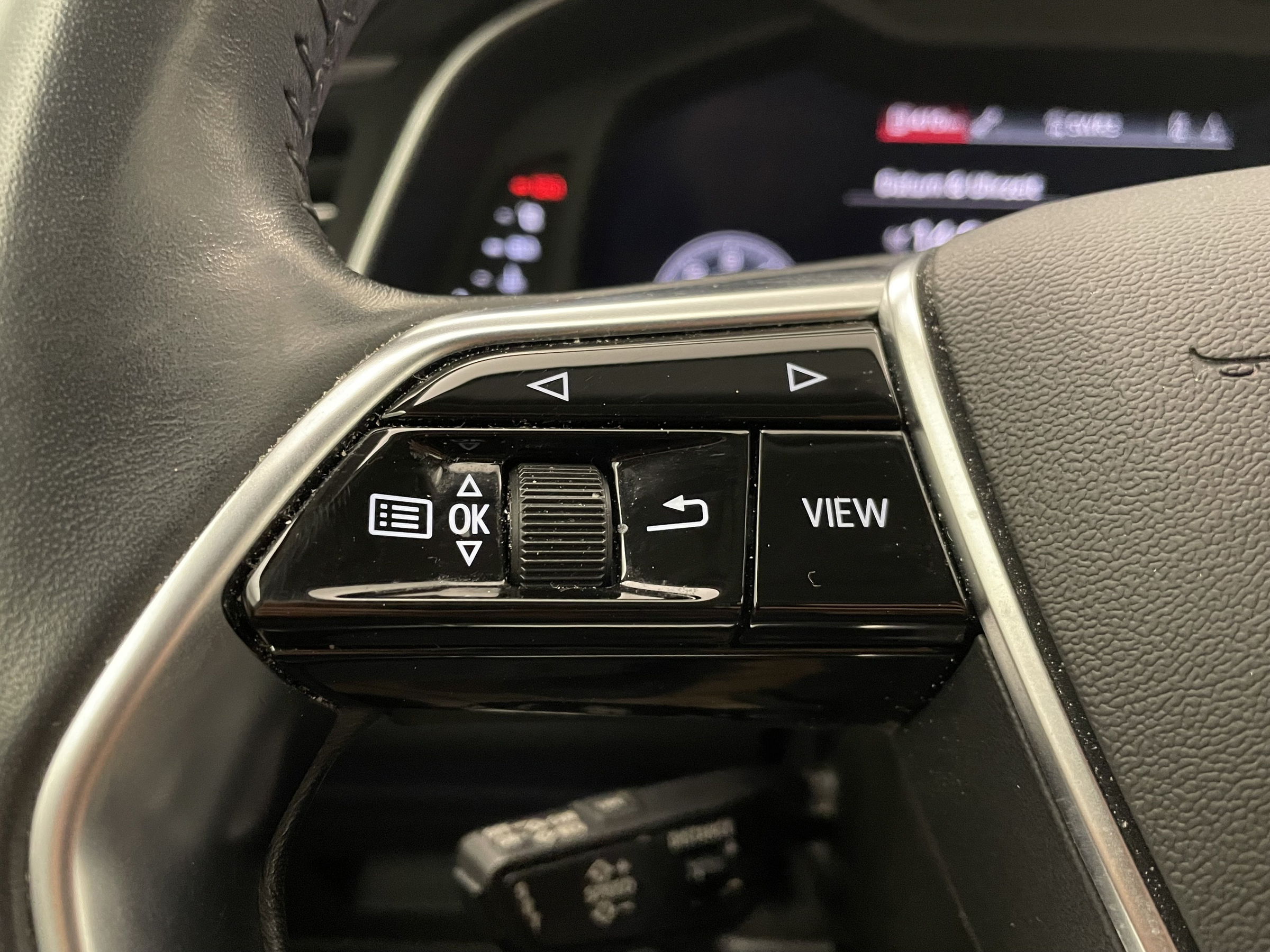 Audi A6 Avant 40 TDI quattro | Bild 16 von 28