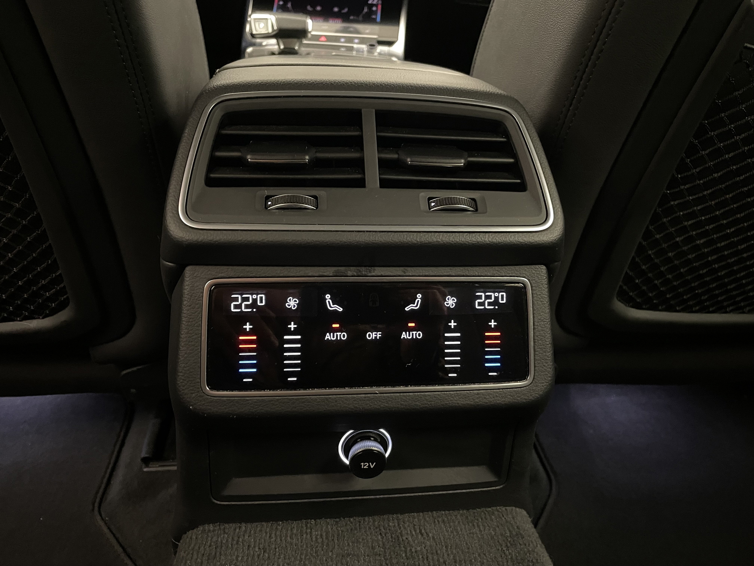 Audi A6 Avant 40 TDI quattro | Bild 24 von 28