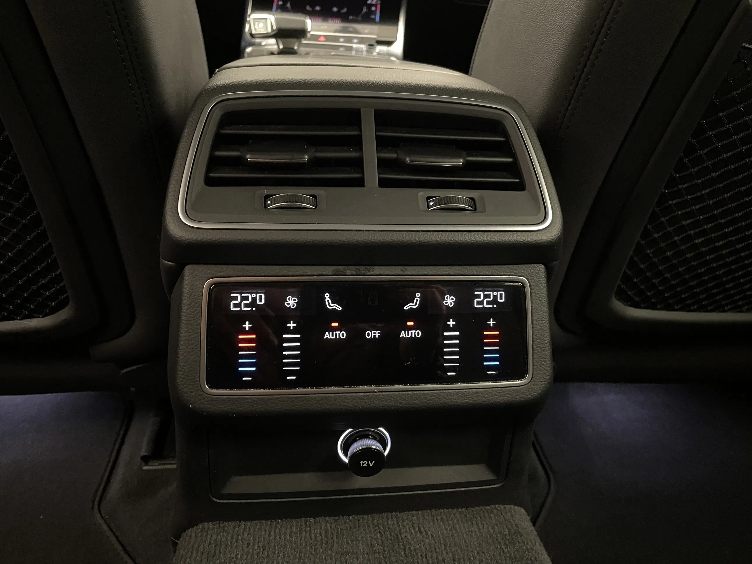 Audi A6 Avant 40 TDI quattro | Bild 24 von 28