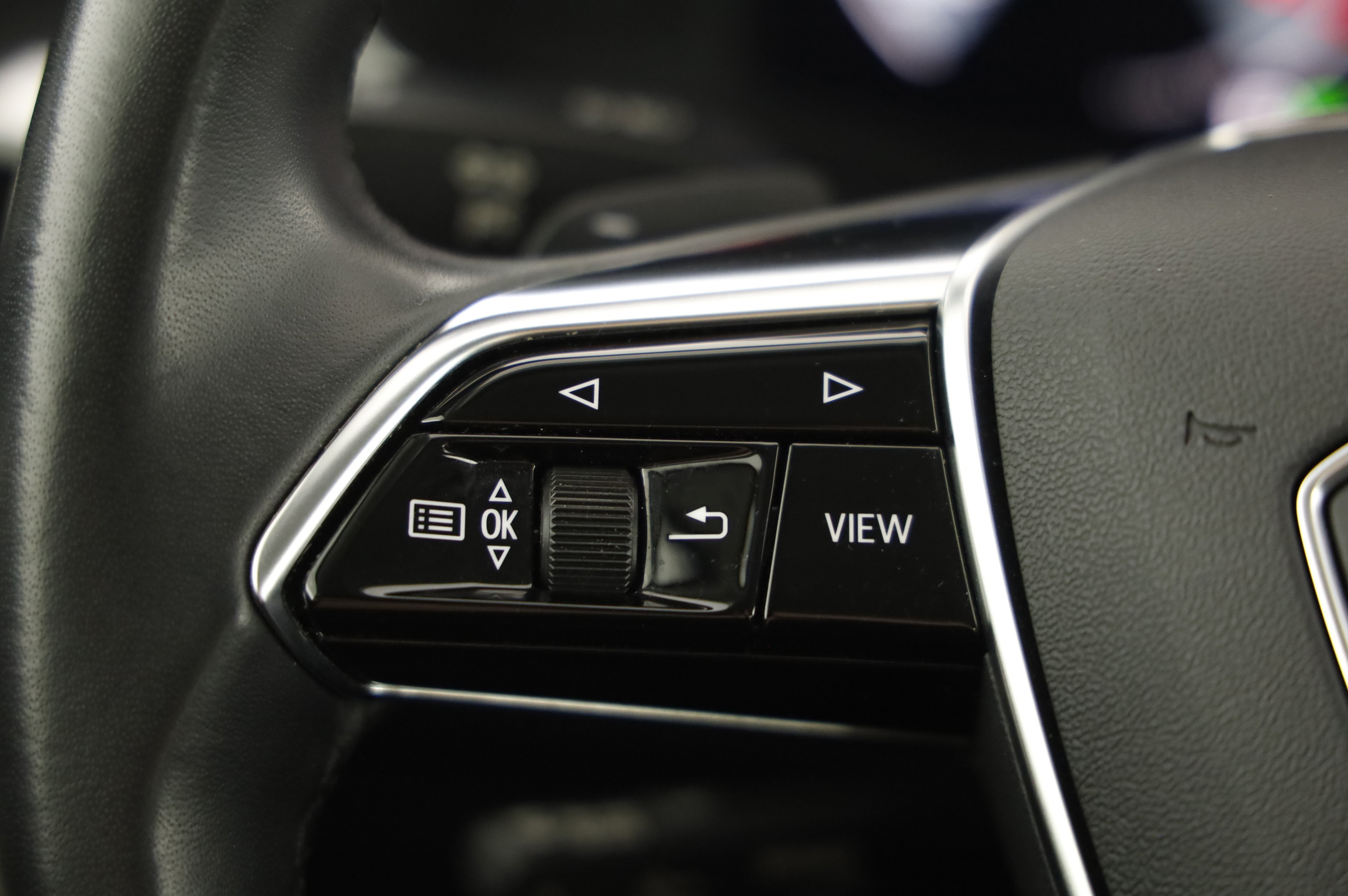 Audi A6 Avant 40 2.0 TDI sport | Bild 13 von 26