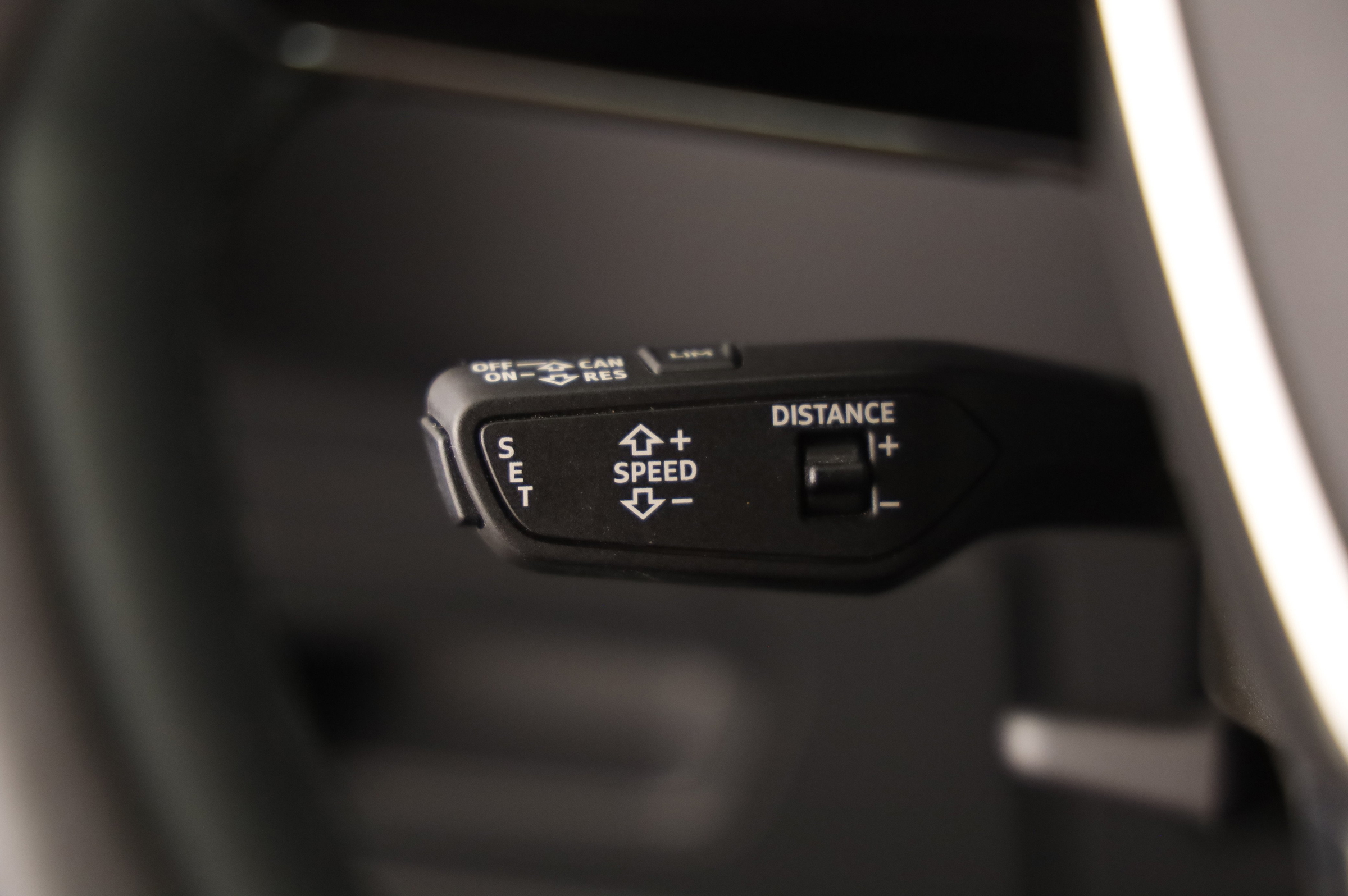 Audi A6 Avant 40 2.0 TDI sport | Bild 15 von 26