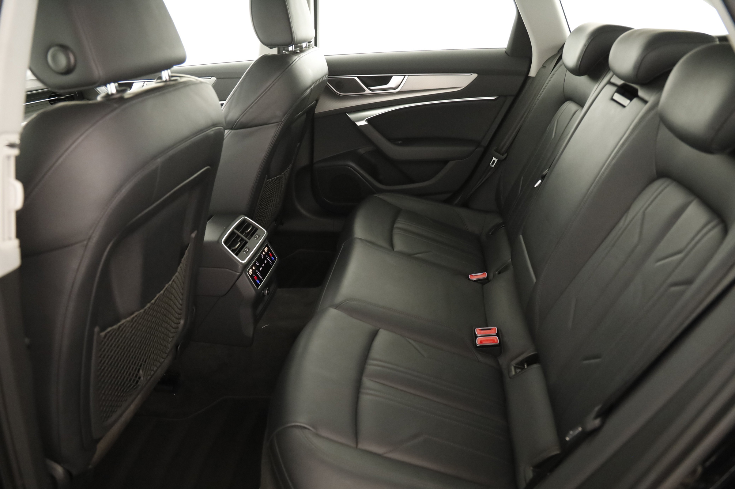 Audi A6 Avant 40 2.0 TDI sport | Bild 20 von 26