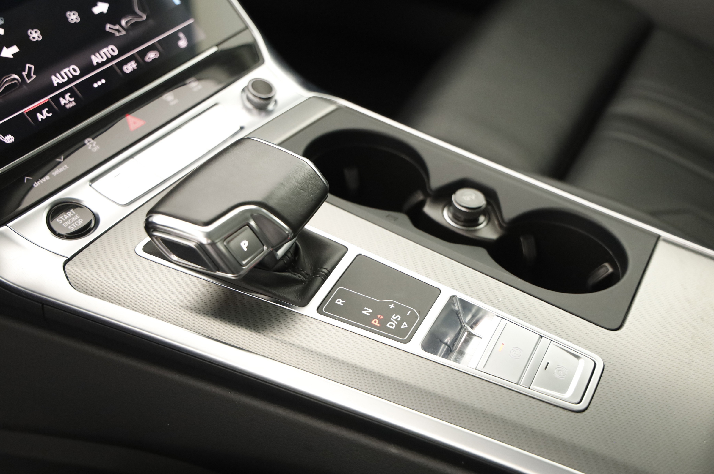 Audi A6 Avant 40 2.0 TDI sport | Bild 21 von 26