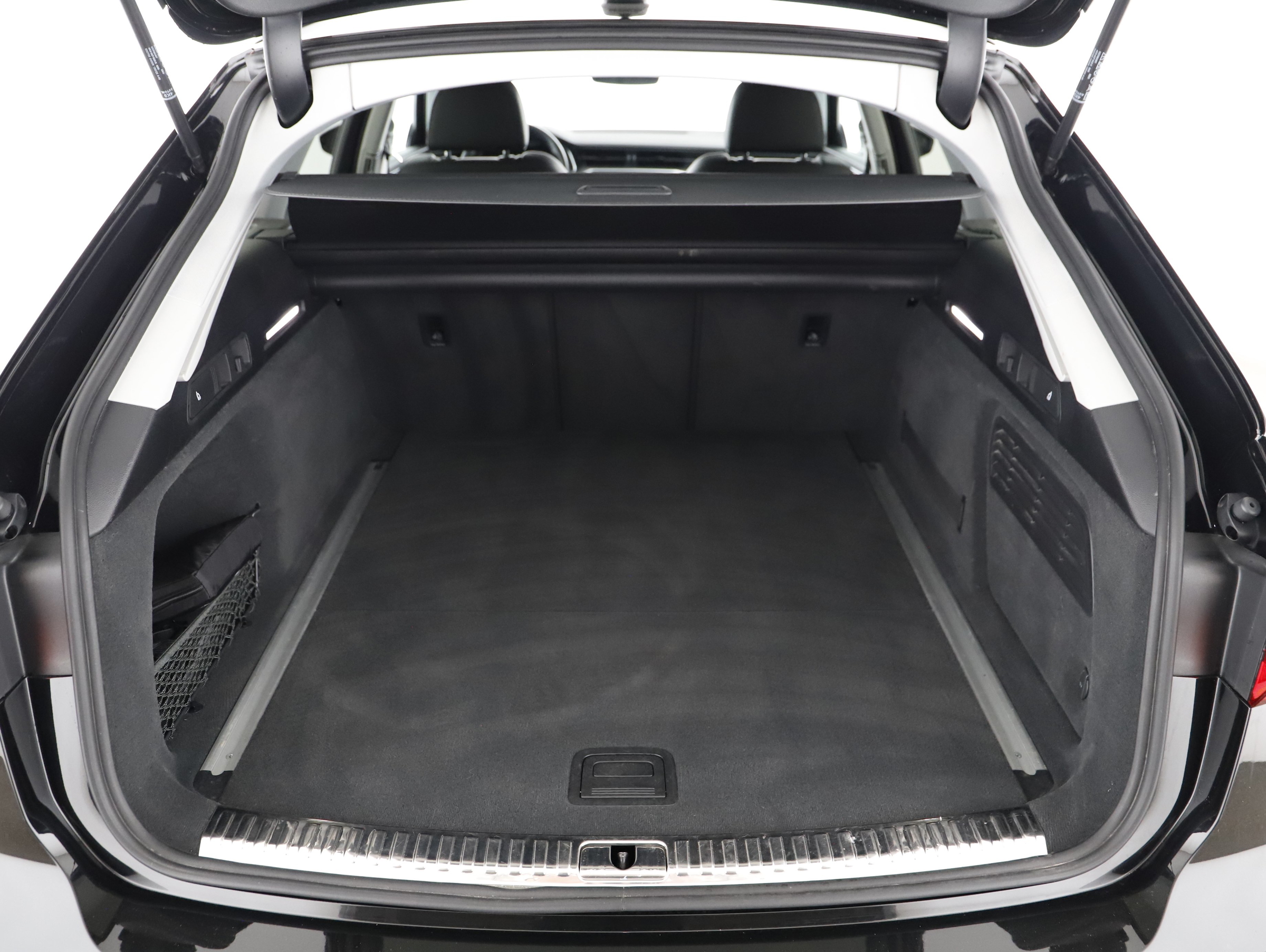 Audi A6 Avant 40 2.0 TDI quattro sport | Bild 17 von 23