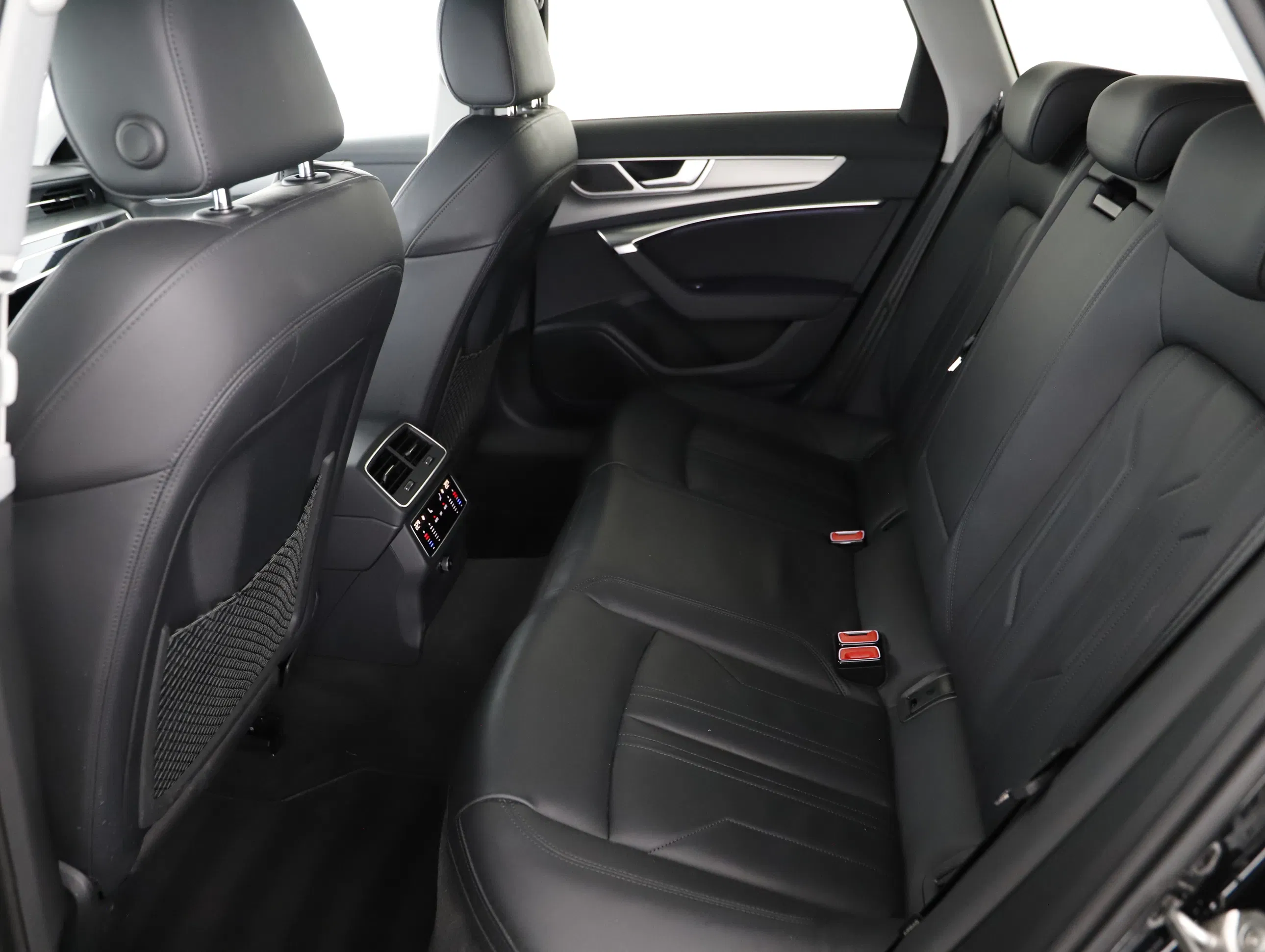 Audi A6 Avant 40 2.0 TDI quattro sport | Bild 2 von 23