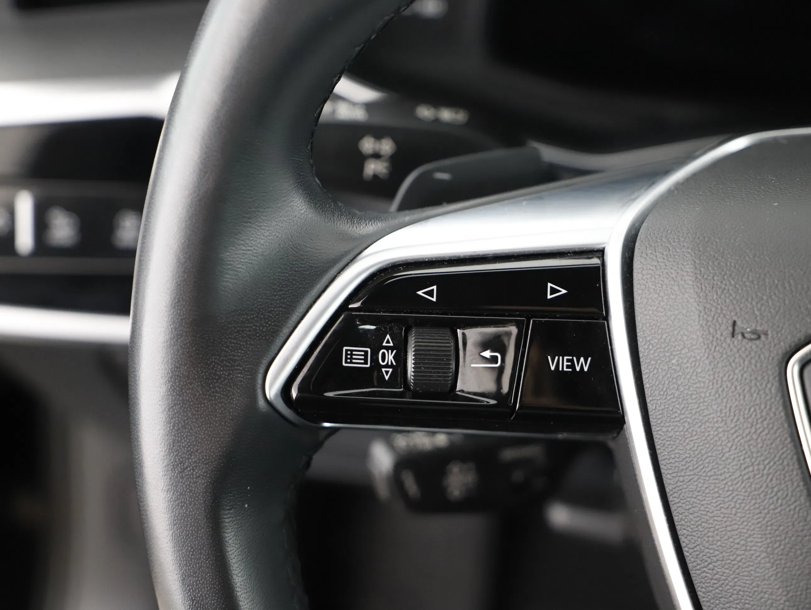 Audi A6 40 2.0 TDI design | Bild 17 von 27