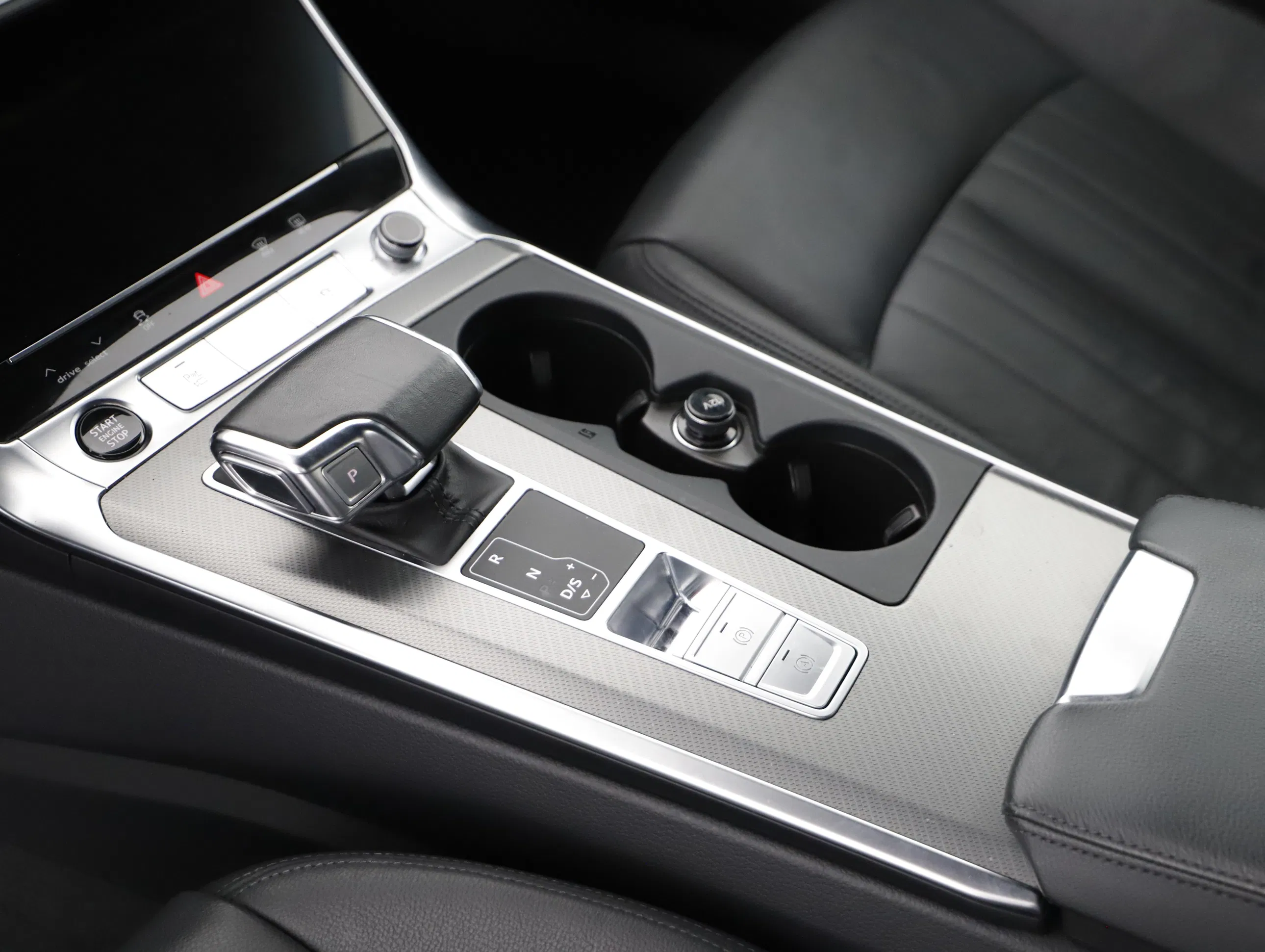 Audi A6 40 2.0 TDI design | Bild 24 von 27