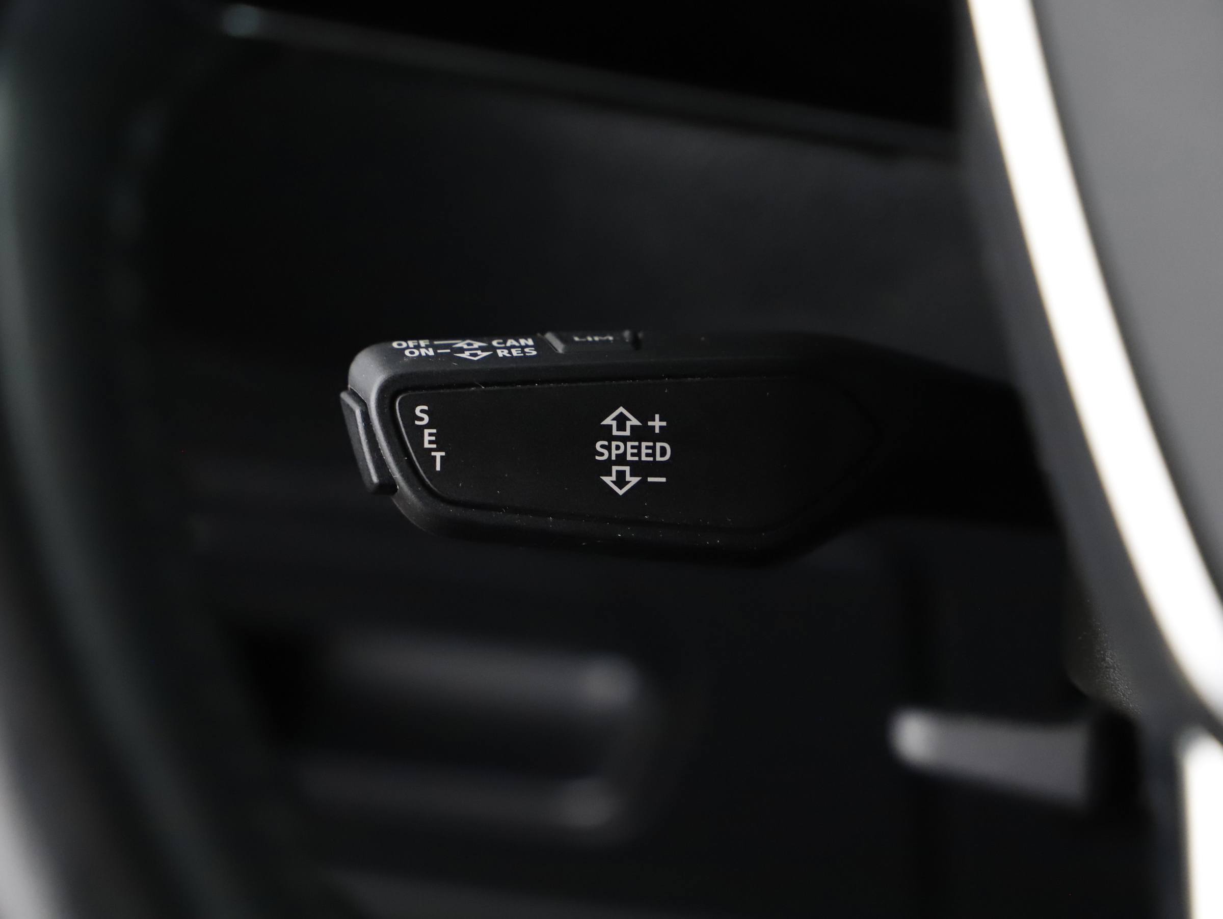 Audi A6 Avant 45 TDI quattro sport Aut. | Bild 11 von 19