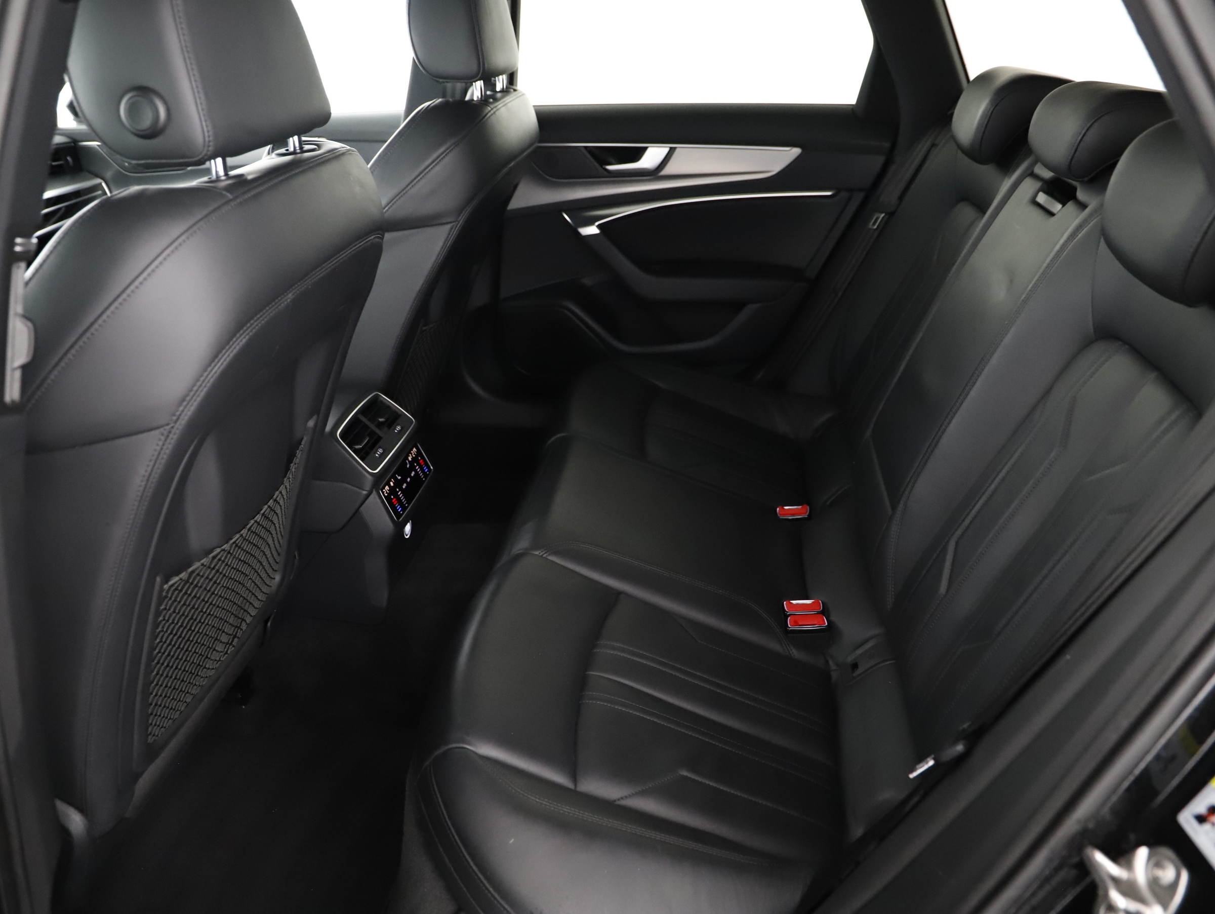 Audi A6 Avant 45 TDI quattro sport Aut. | Bild 2 von 19