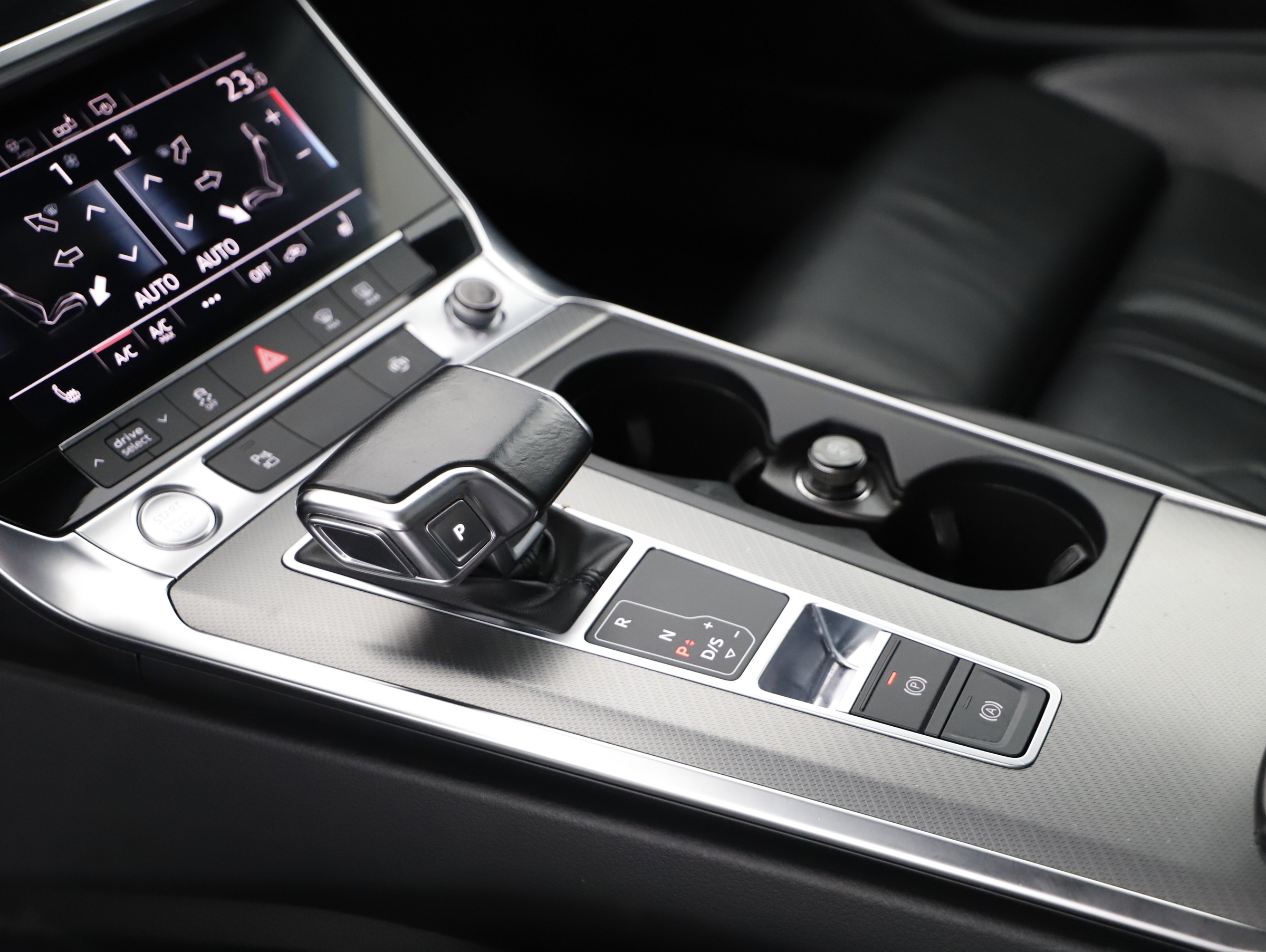 Audi A6 Avant 45 TDI quattro sport Aut. | Bild 5 von 19