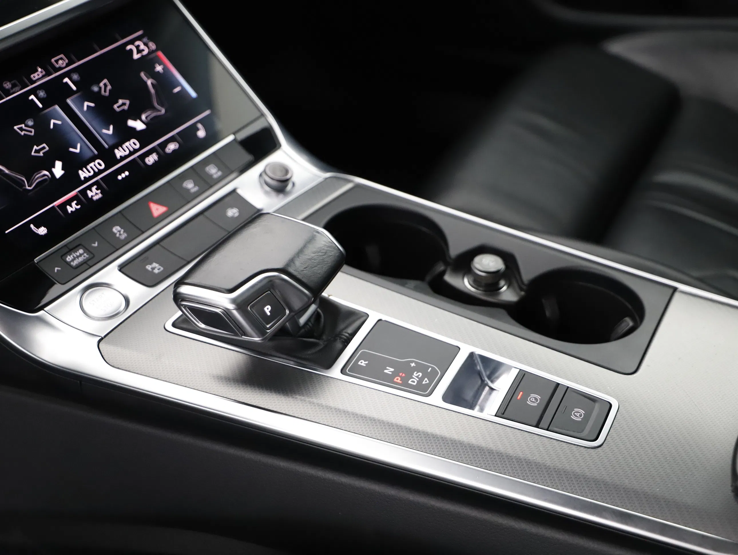 Audi A6 Avant 45 TDI quattro sport Aut. | Bild 5 von 19