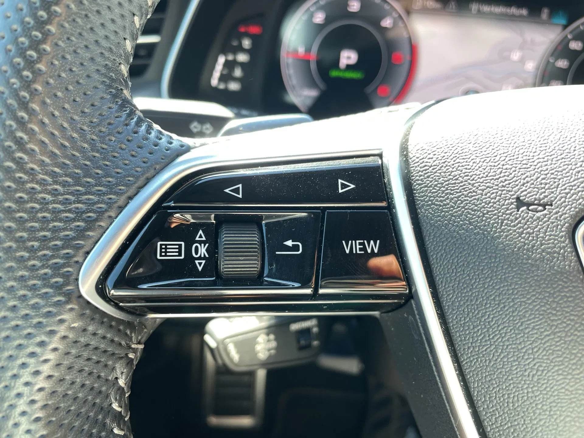 Audi A6 Avant 35 2.0 TDI sport | Bild 12 von 27