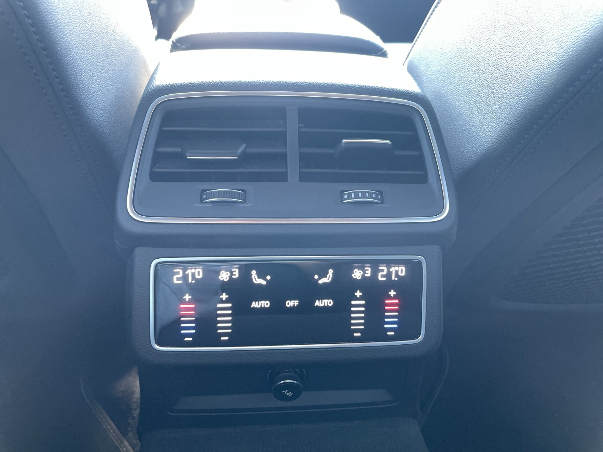 Audi A6 Avant 35 2.0 TDI sport | Bild 23 von 27