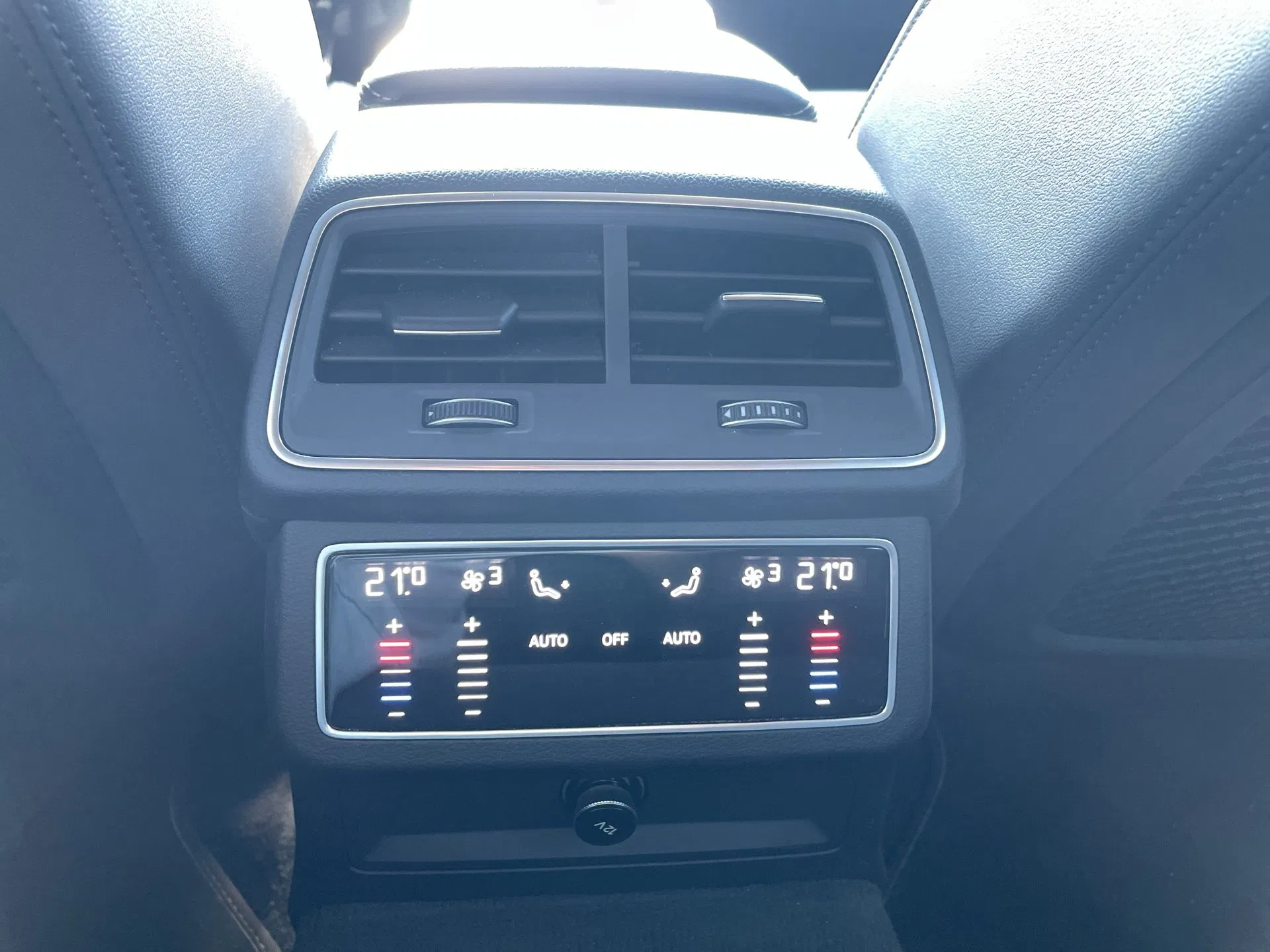 Audi A6 Avant 35 2.0 TDI sport | Bild 23 von 27