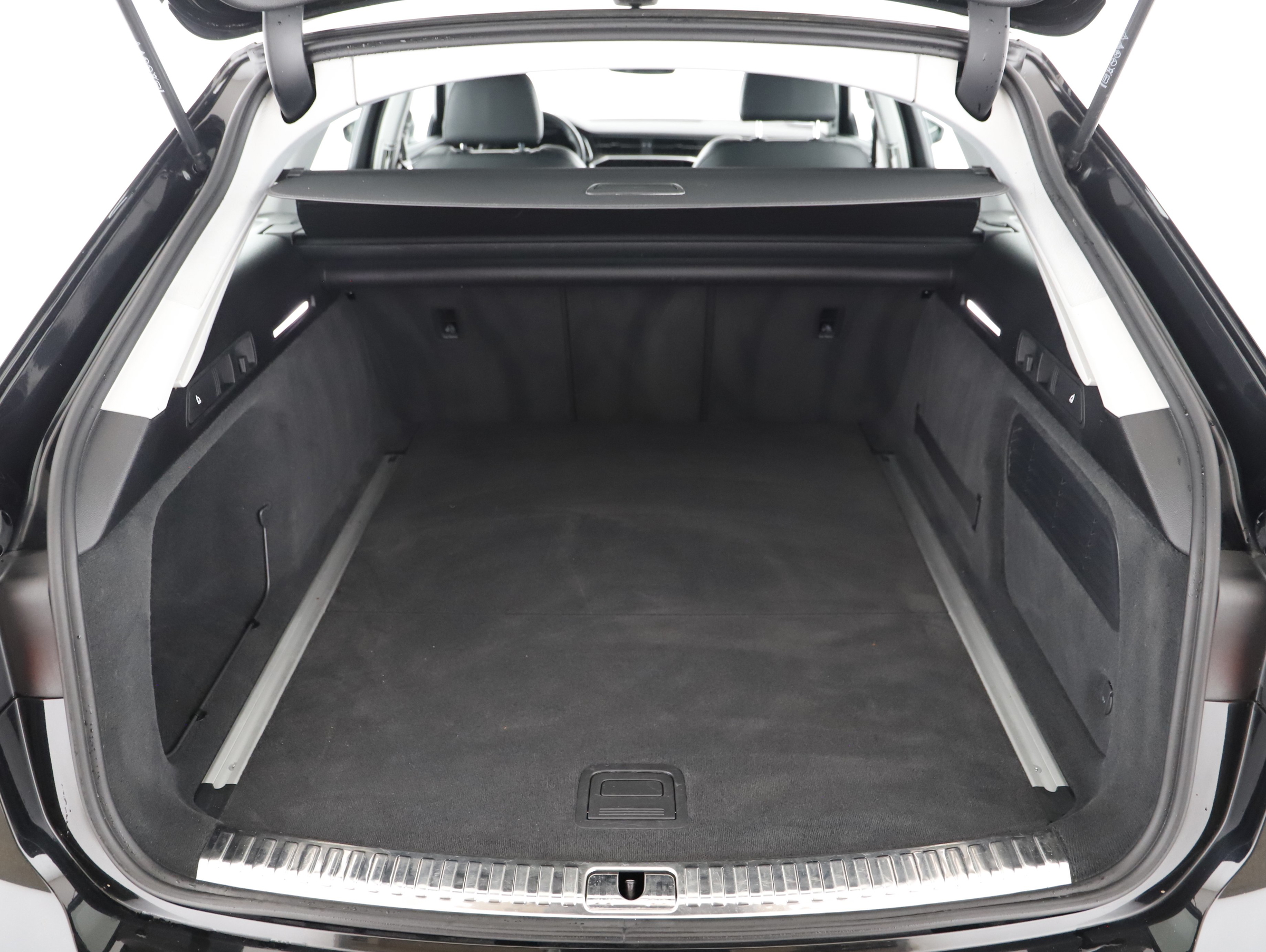 Audi A6 Avant 35 2.0 TDI sport | Bild 19 von 22