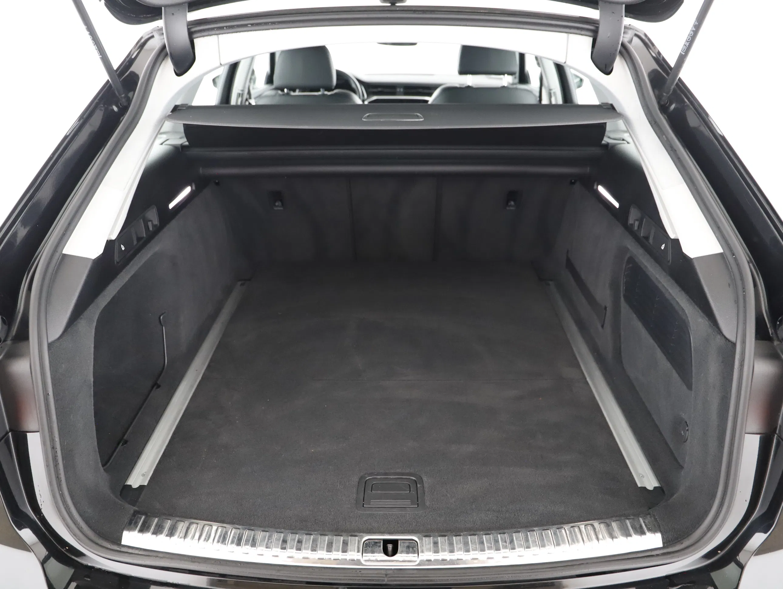 Audi A6 Avant 35 2.0 TDI sport | Bild 19 von 22
