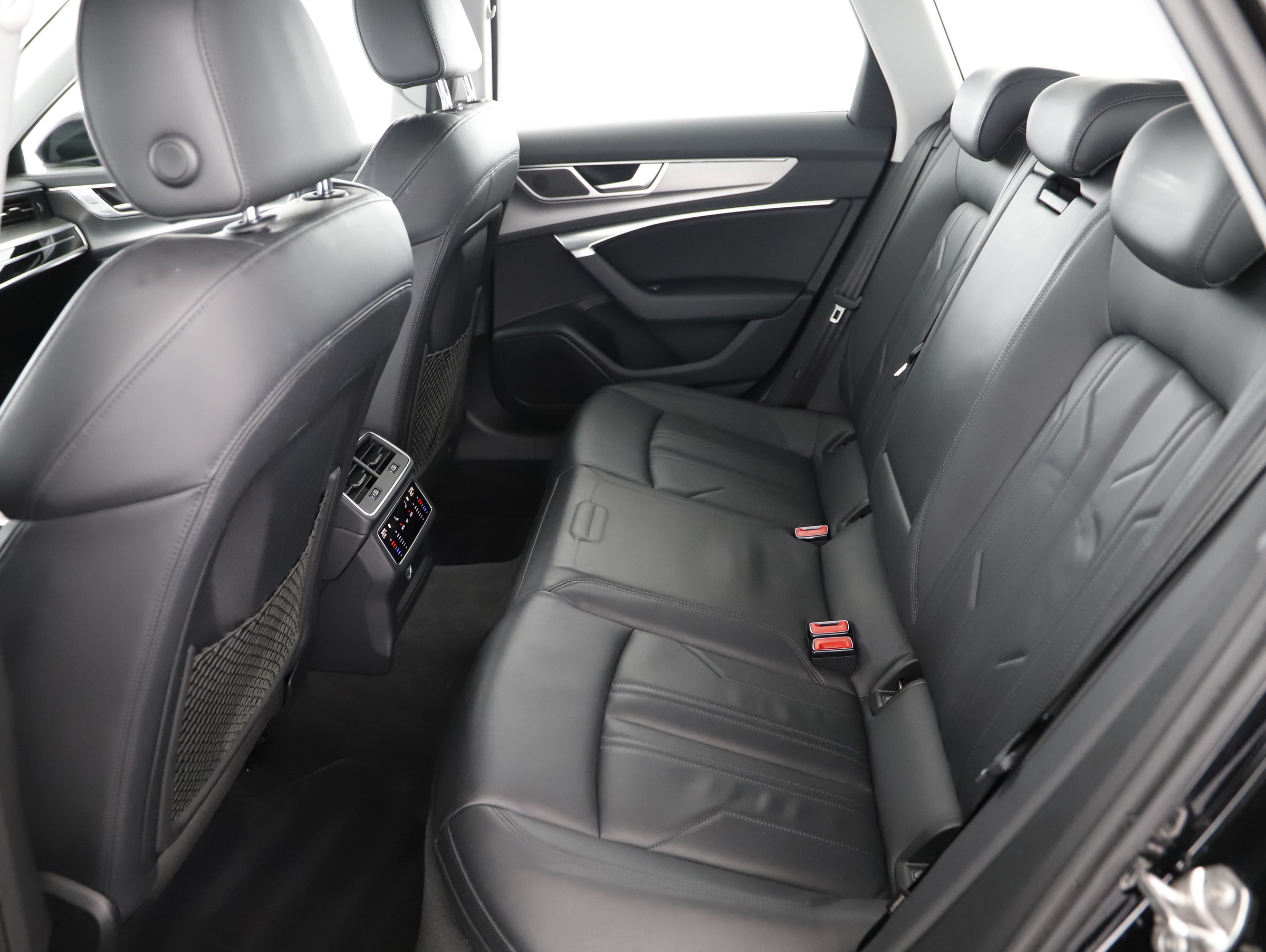 Audi A6 Avant 35 2.0 TDI sport | Bild 18 von 22