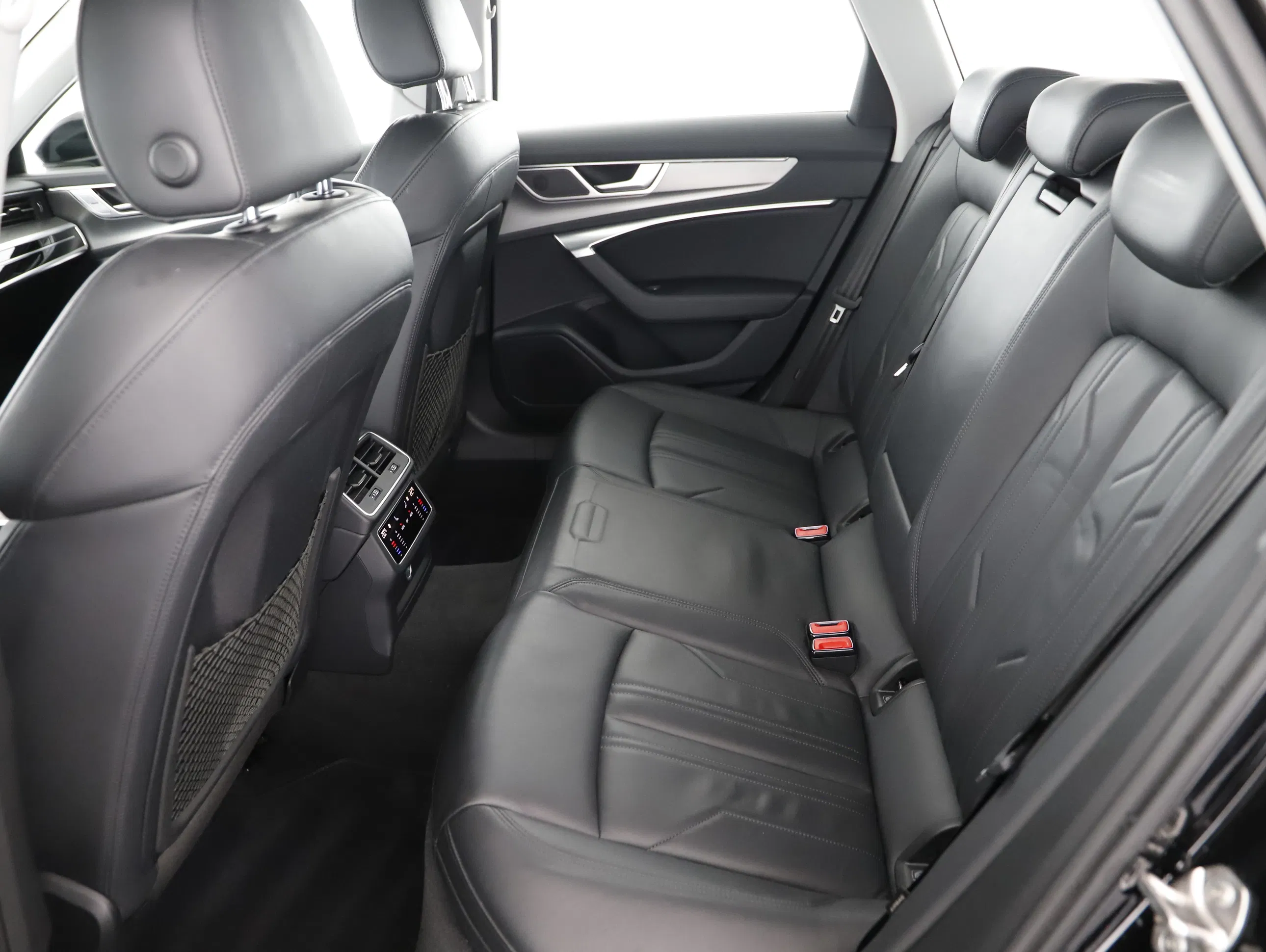 Audi A6 Avant 35 2.0 TDI sport | Bild 18 von 22