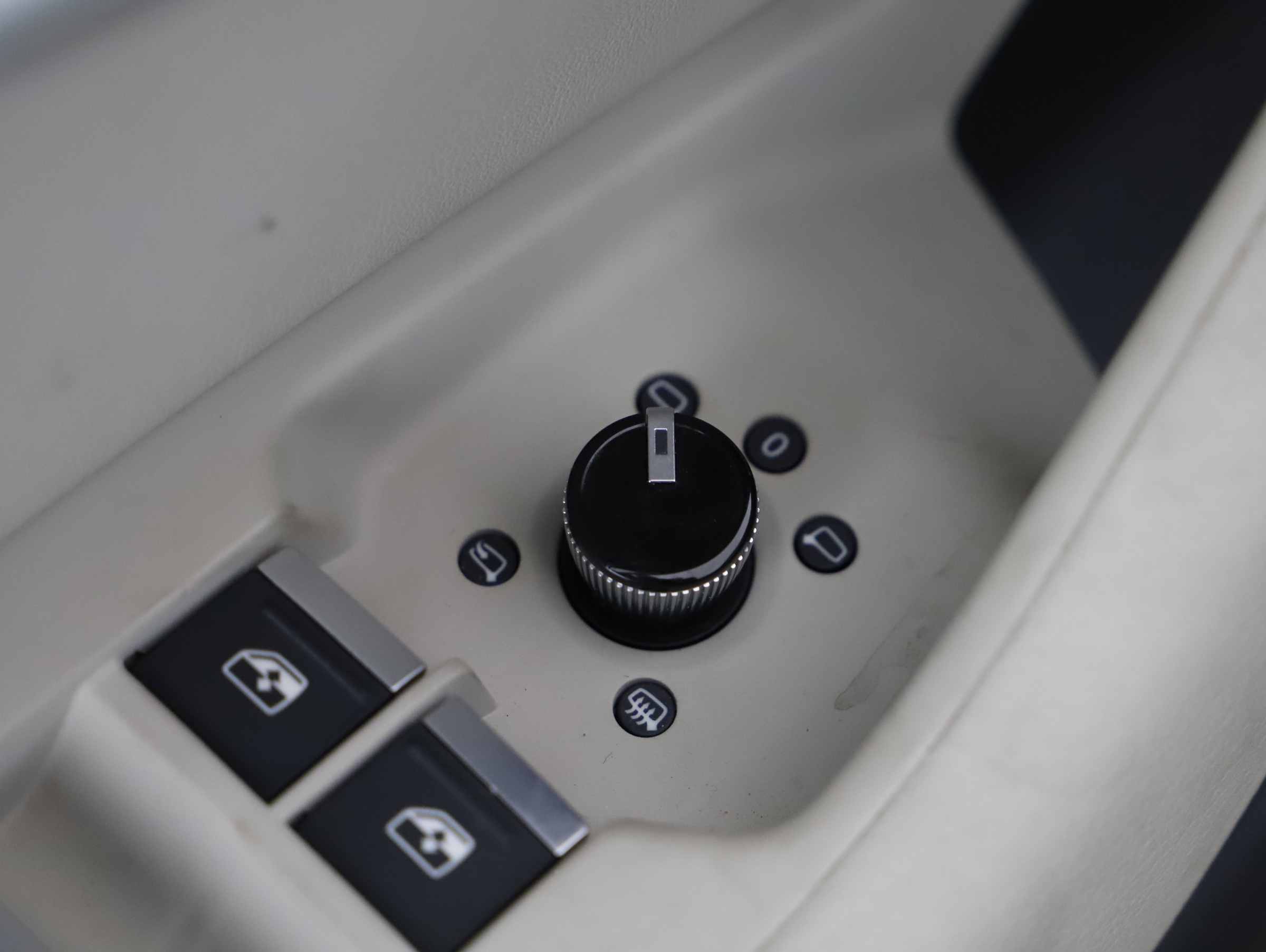 Audi A6 Avant 40 2.0 TDI sport | Bild 12 von 30